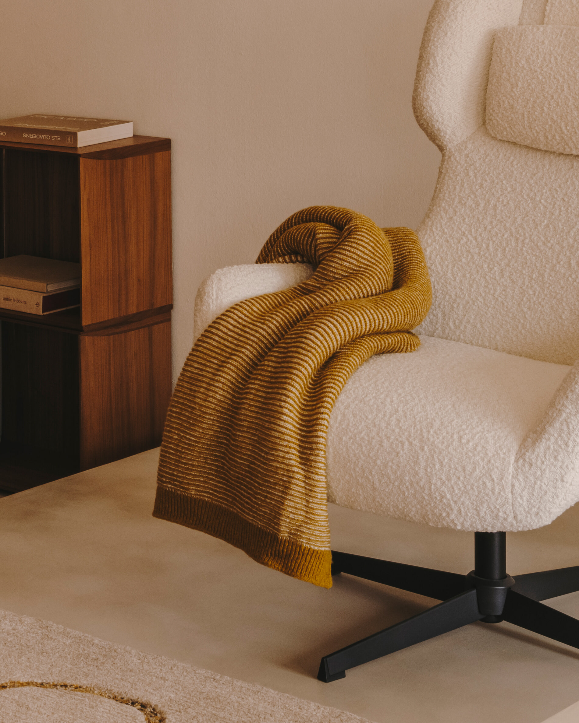Kave Home Draaibare Fauteuil 'Zalina' Bouclé, kleur Wit