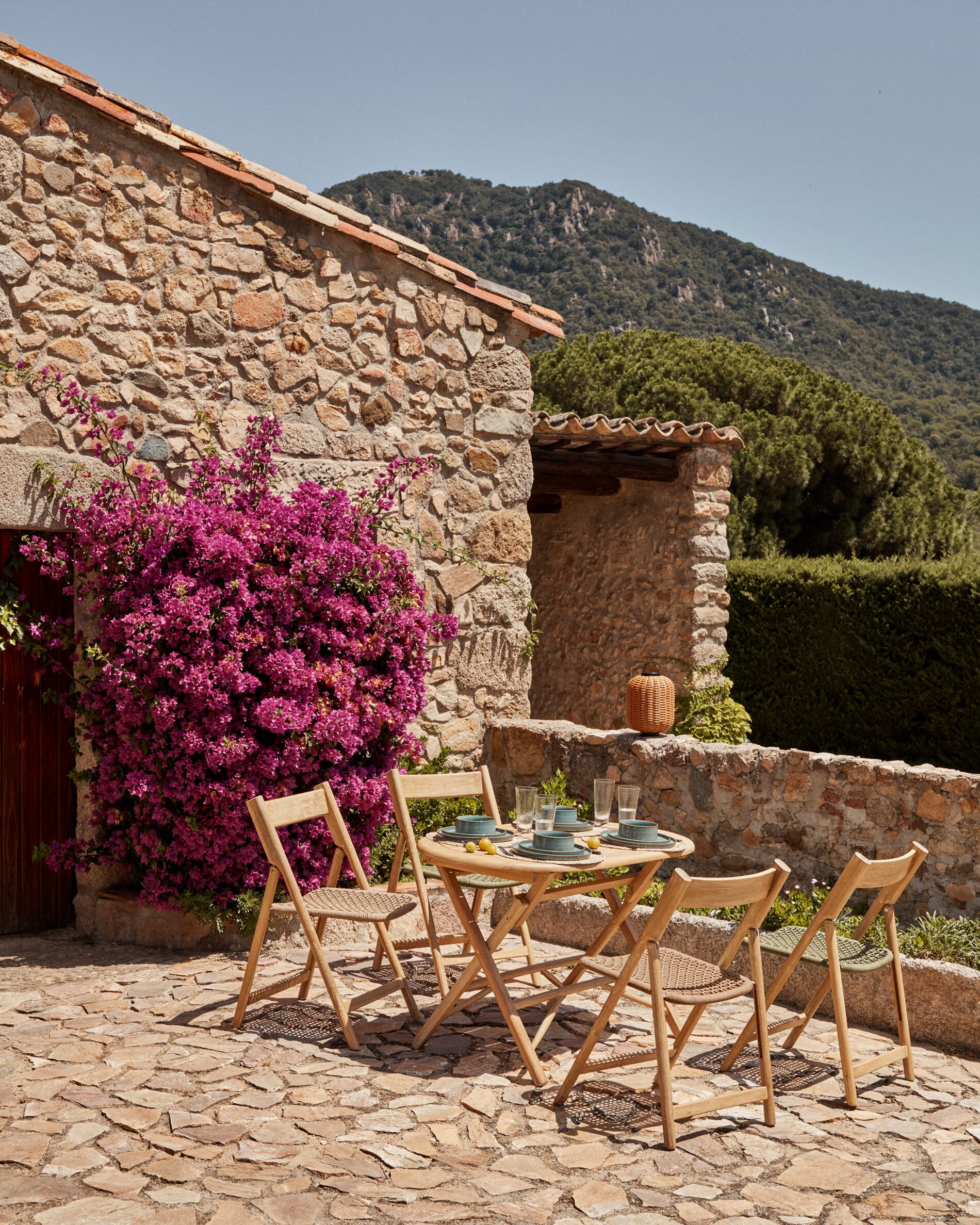 Kave Home Inklapbare Tuinstoel 'Dandara' Acaciahout en touw, kleur Beige