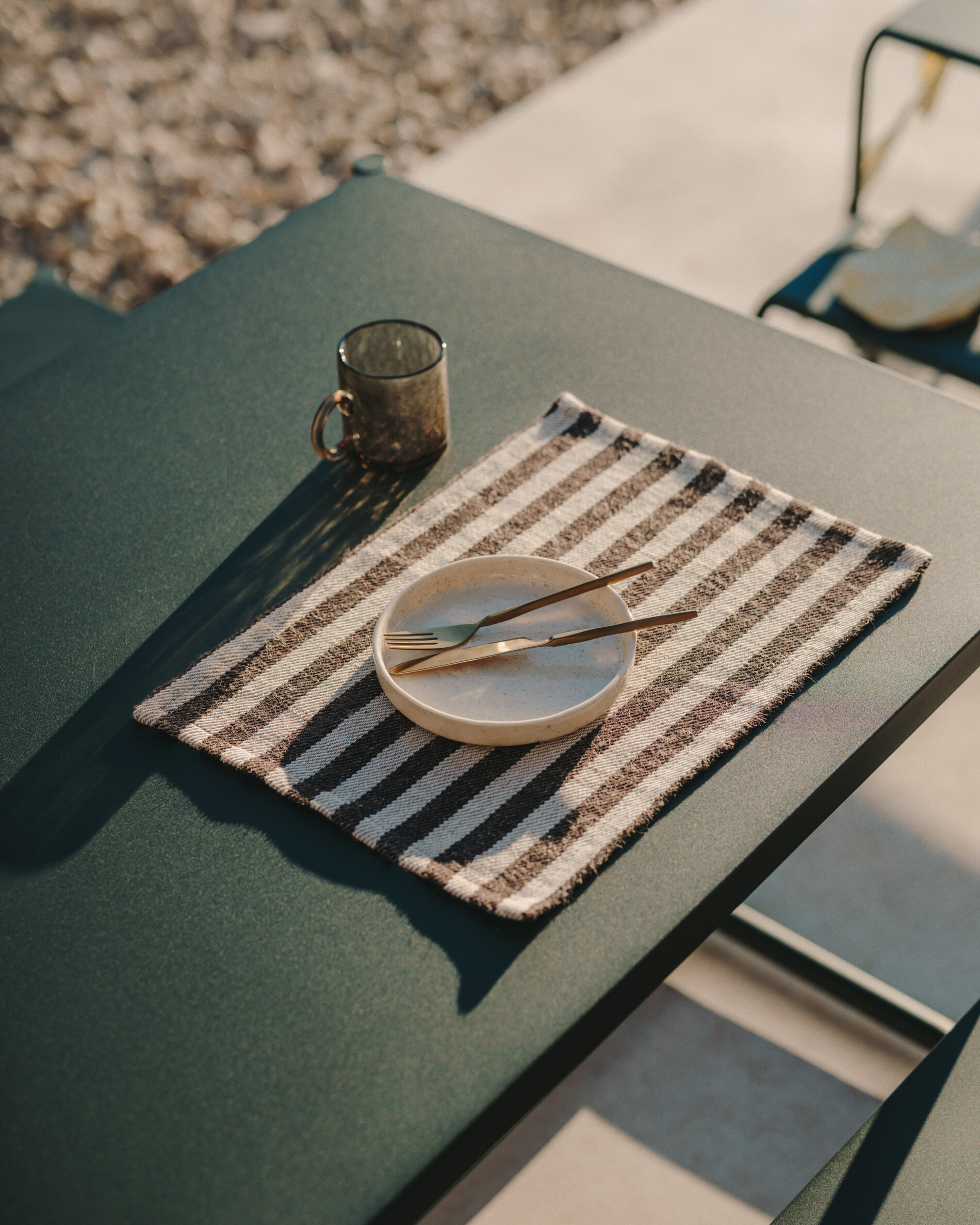 Kave Home Picknickset 'Sotil' Met tuintafel en 2 tuinbanken, kleur Donkergroen