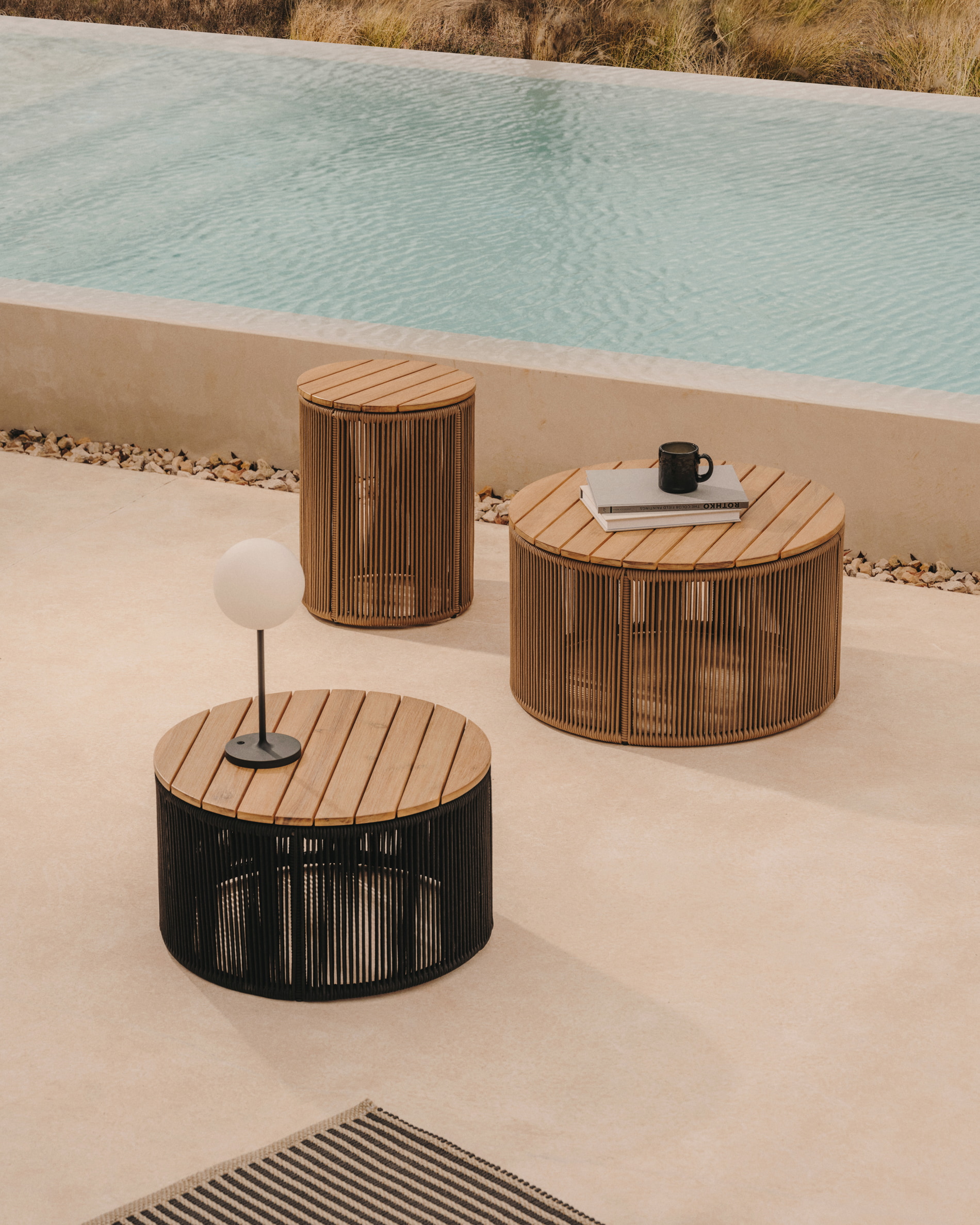 Kave Home Outdoor Salontafel 'Dandara' Acaciahout en touw, 60cm, kleur Beige