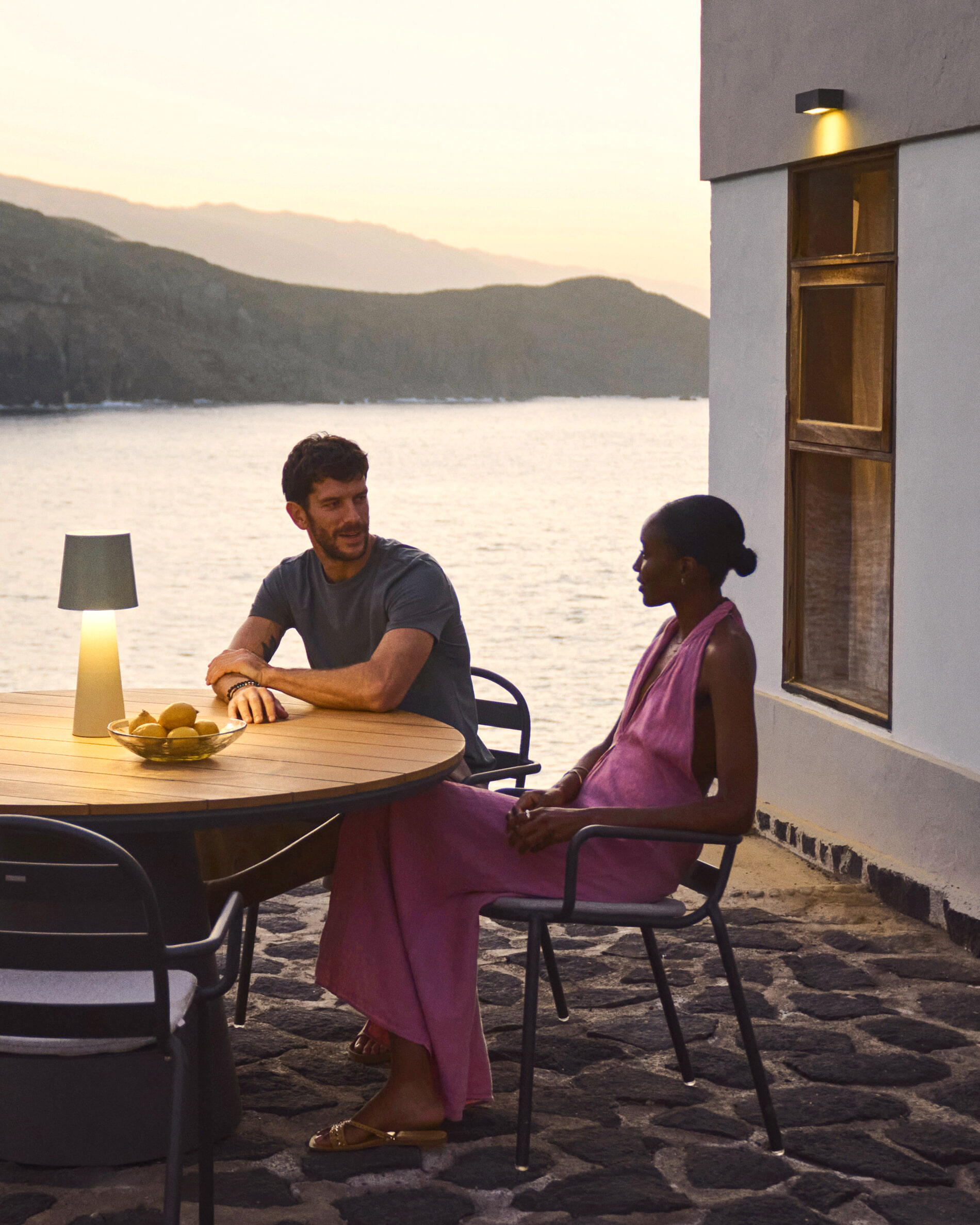 Kave Home Ronde Eettafel 'Tudons' Teakhout, 120cm