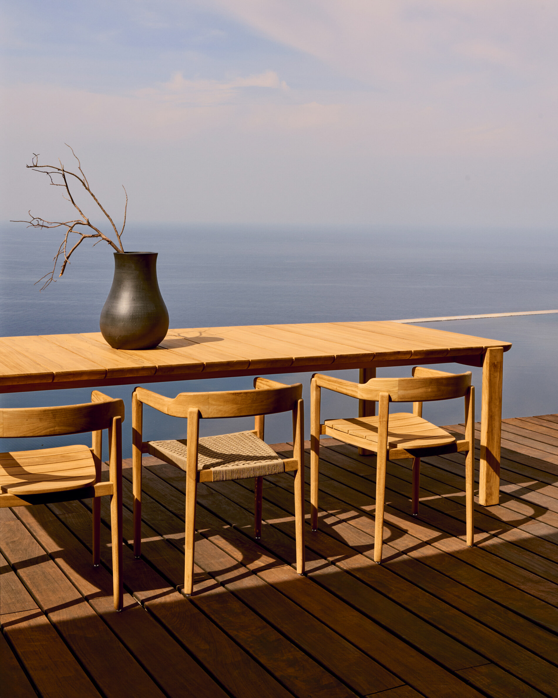 Kave Home Eettafel 'Icaro' Teakhout, 220 x 102cm