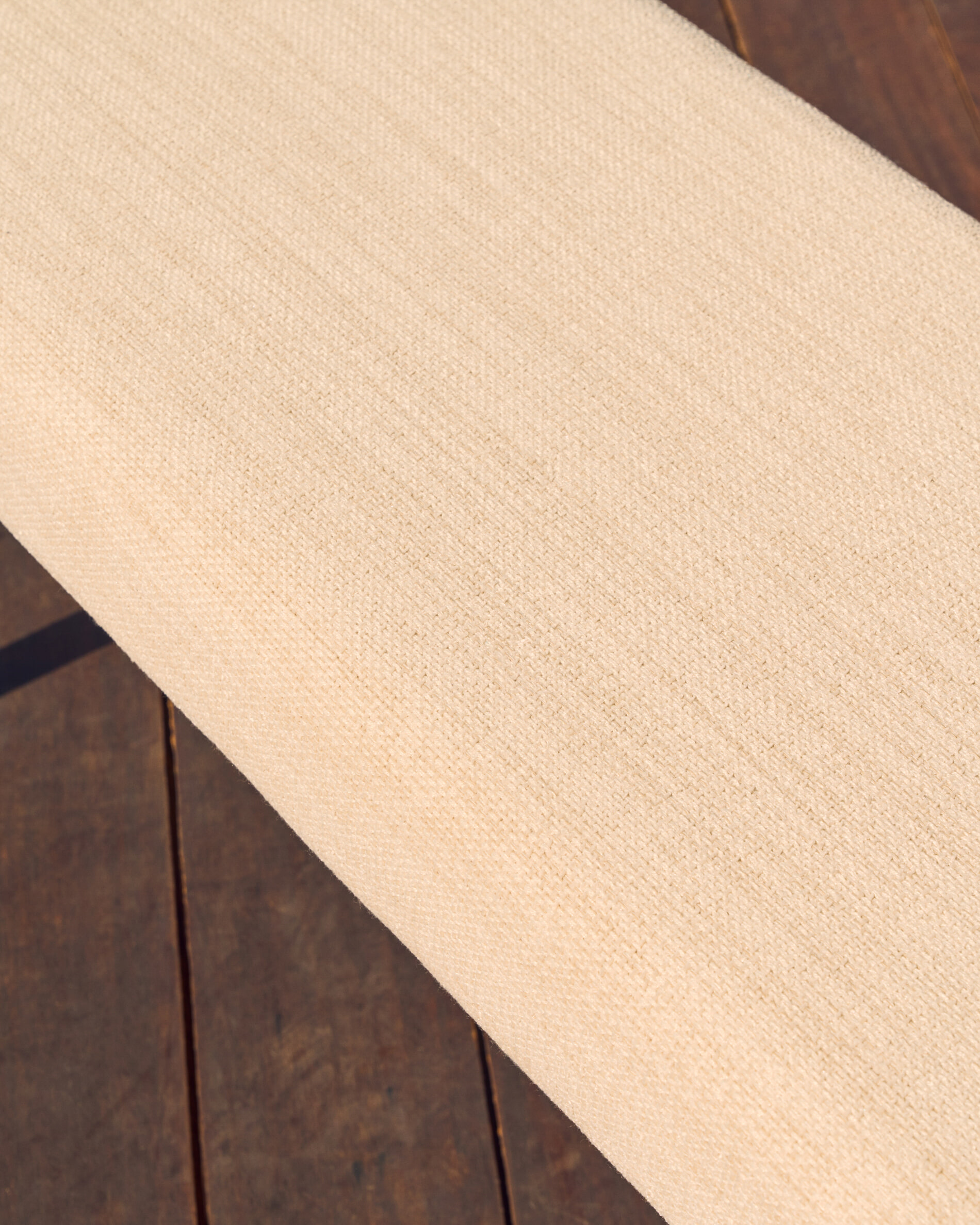 Kave Home Bankje 'Macaret' Eikenhout en chenille, kleur Walnoot