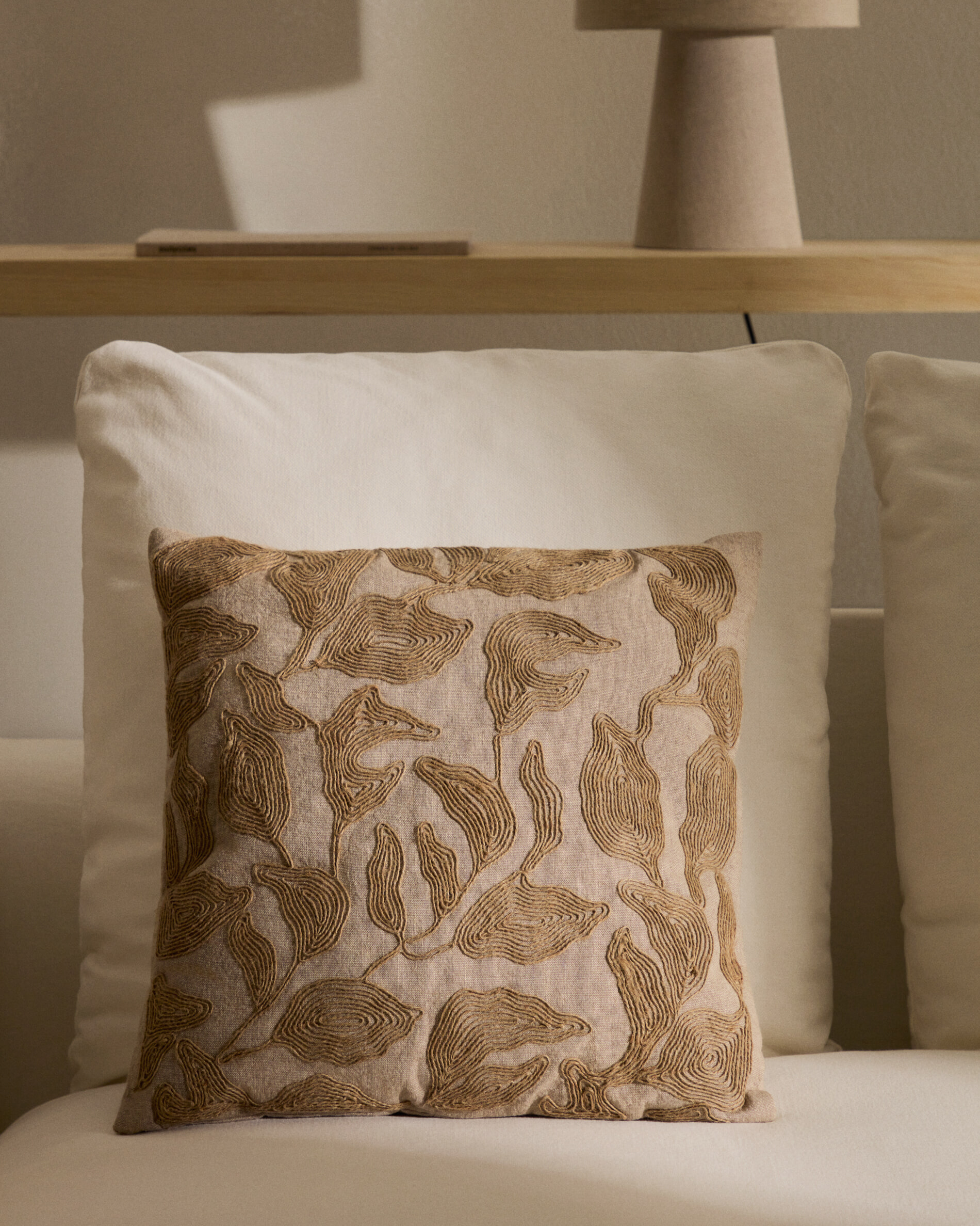 Kave Home Tafellamp 'Algaida' Stof, 35cm hoog