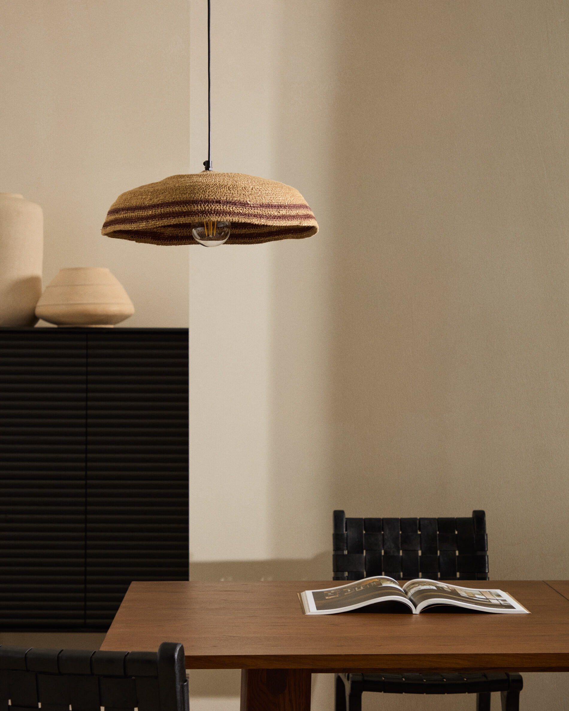 Kave Home Opbergkast 'Lenon' Eikenhout, 144 x 105cm, kleur Zwart