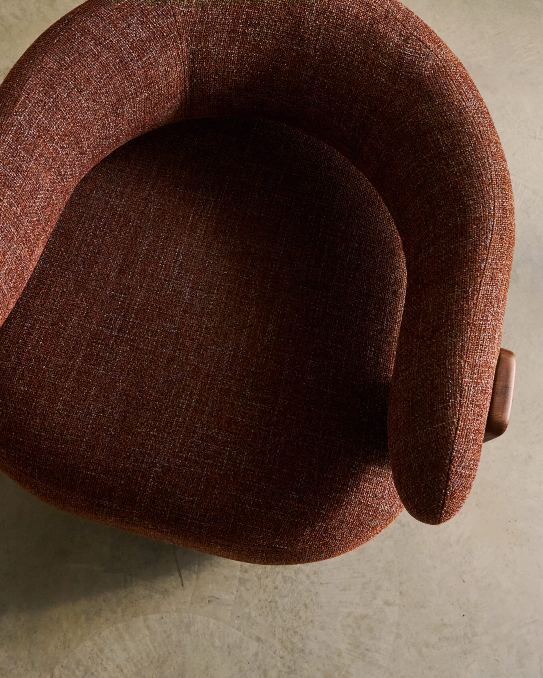 Kave Home Fauteuil 'Granite' Chenille en essenhout, kleur Bruin