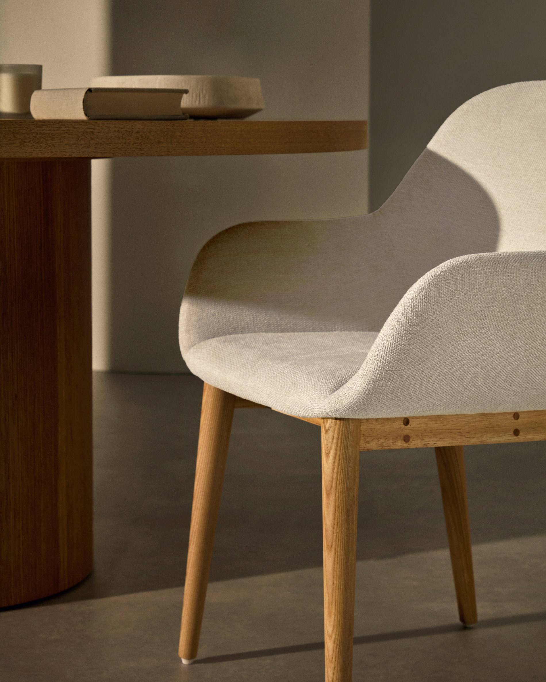 Kave Home Eetkamerstoel 'Konna' kleur Beige/Naturel