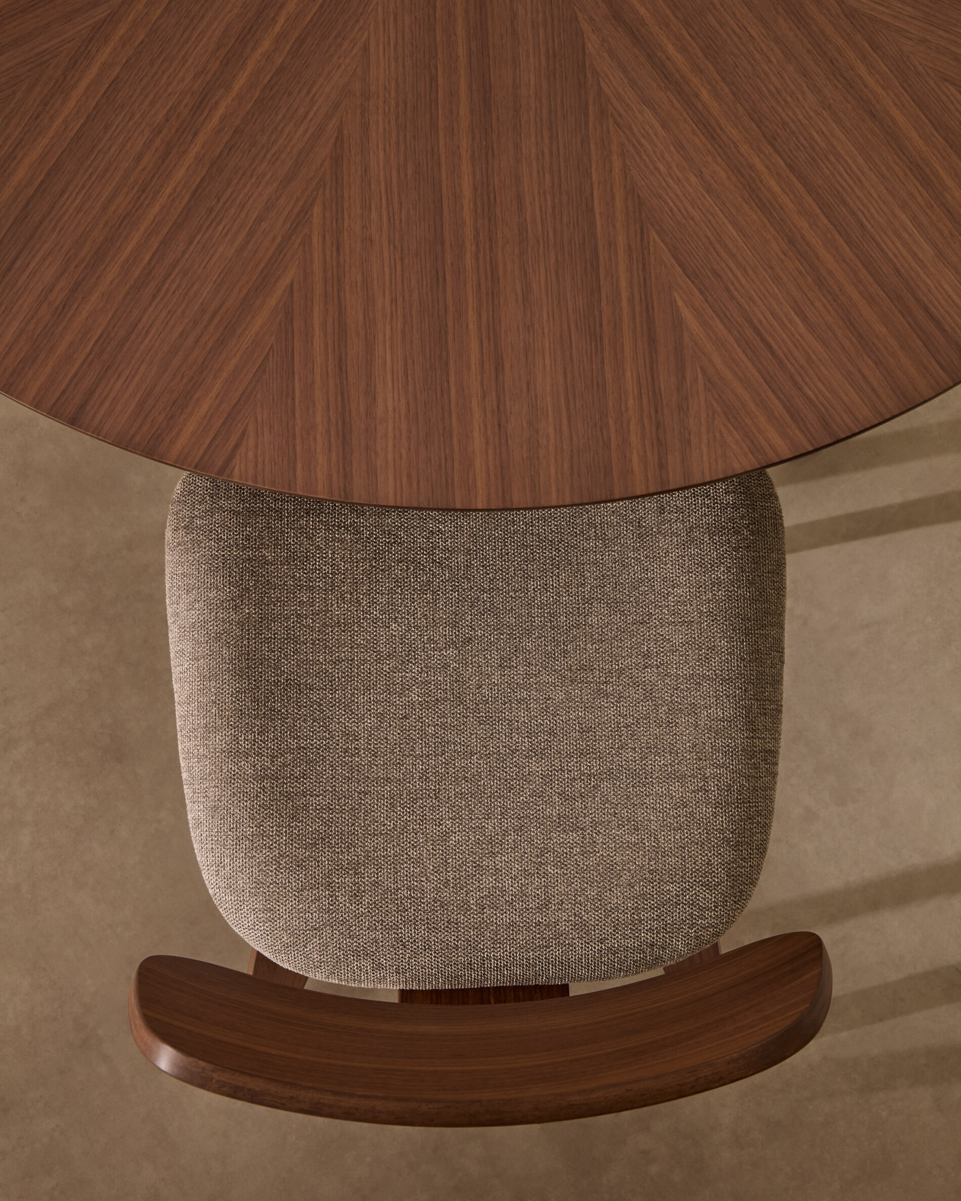 Kave Home Eetkamerstoel 'Gena' Walnoot en rubberhout, kleur Beige