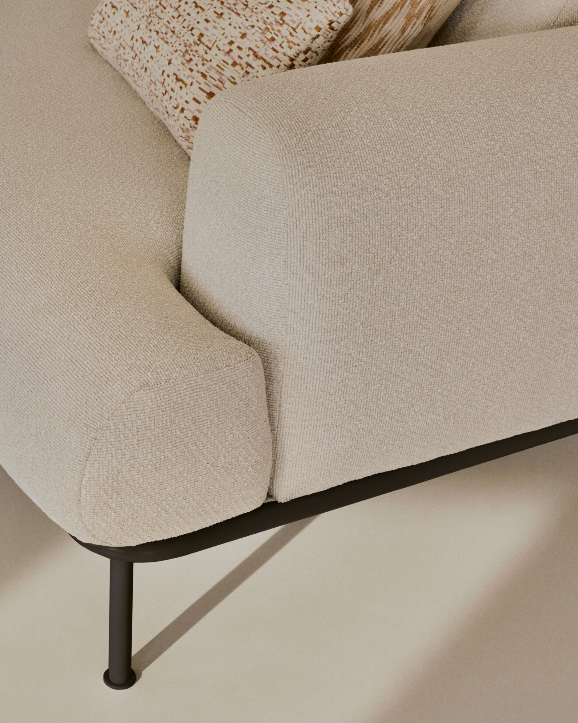 Kave Home 3-zits Bank 'Aurum' Chenille, Met verstelbare hoofdsteun, kleur Ecru