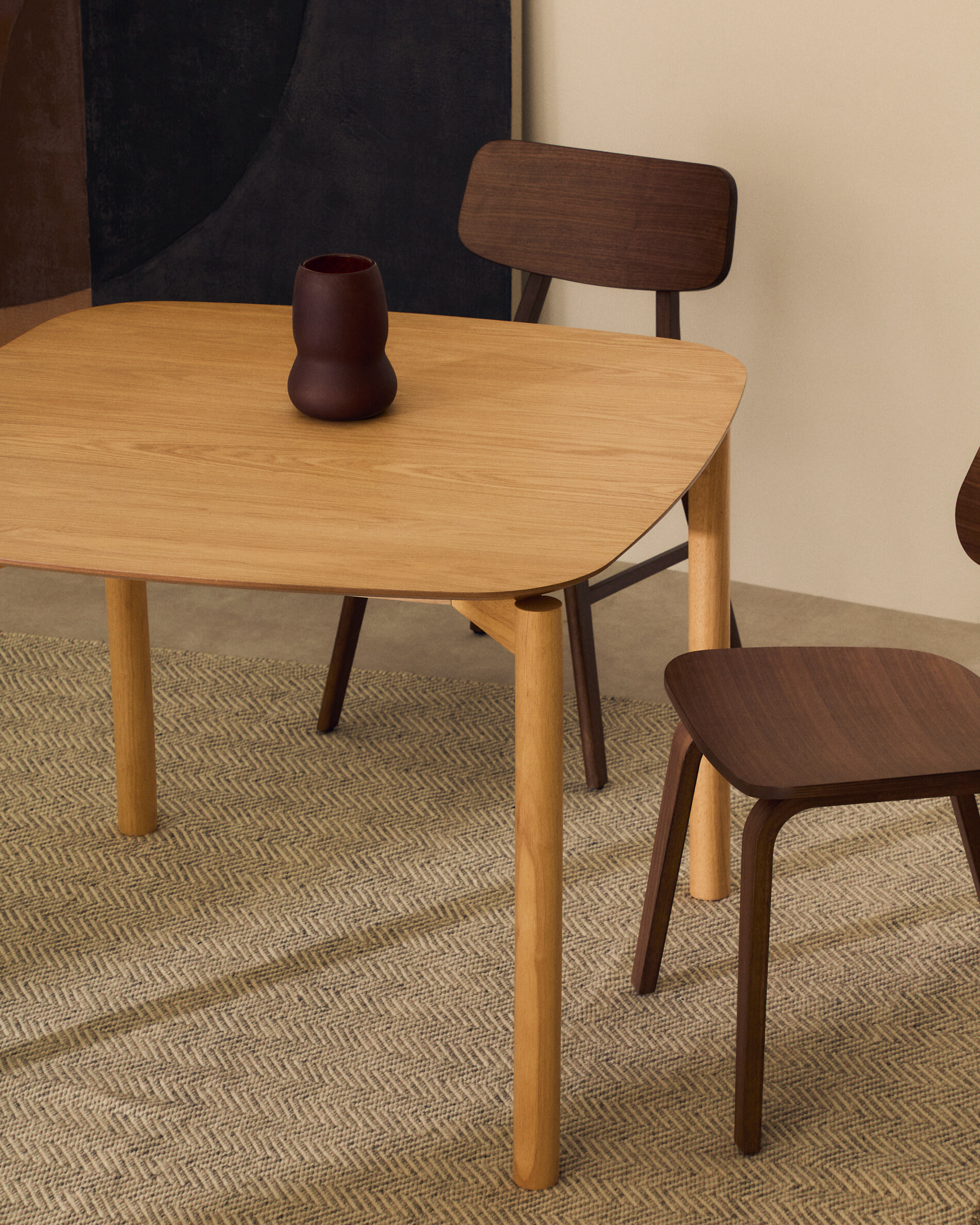 Kave Home Eettafel 'Indara' Essen en rubberhout, 100 x 100cm