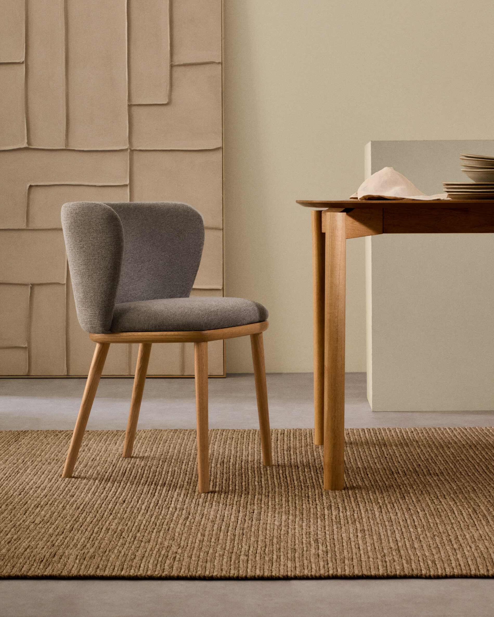 Kave Home Eetkamerstoel 'Ciselia' Chenille, kleur Bruin