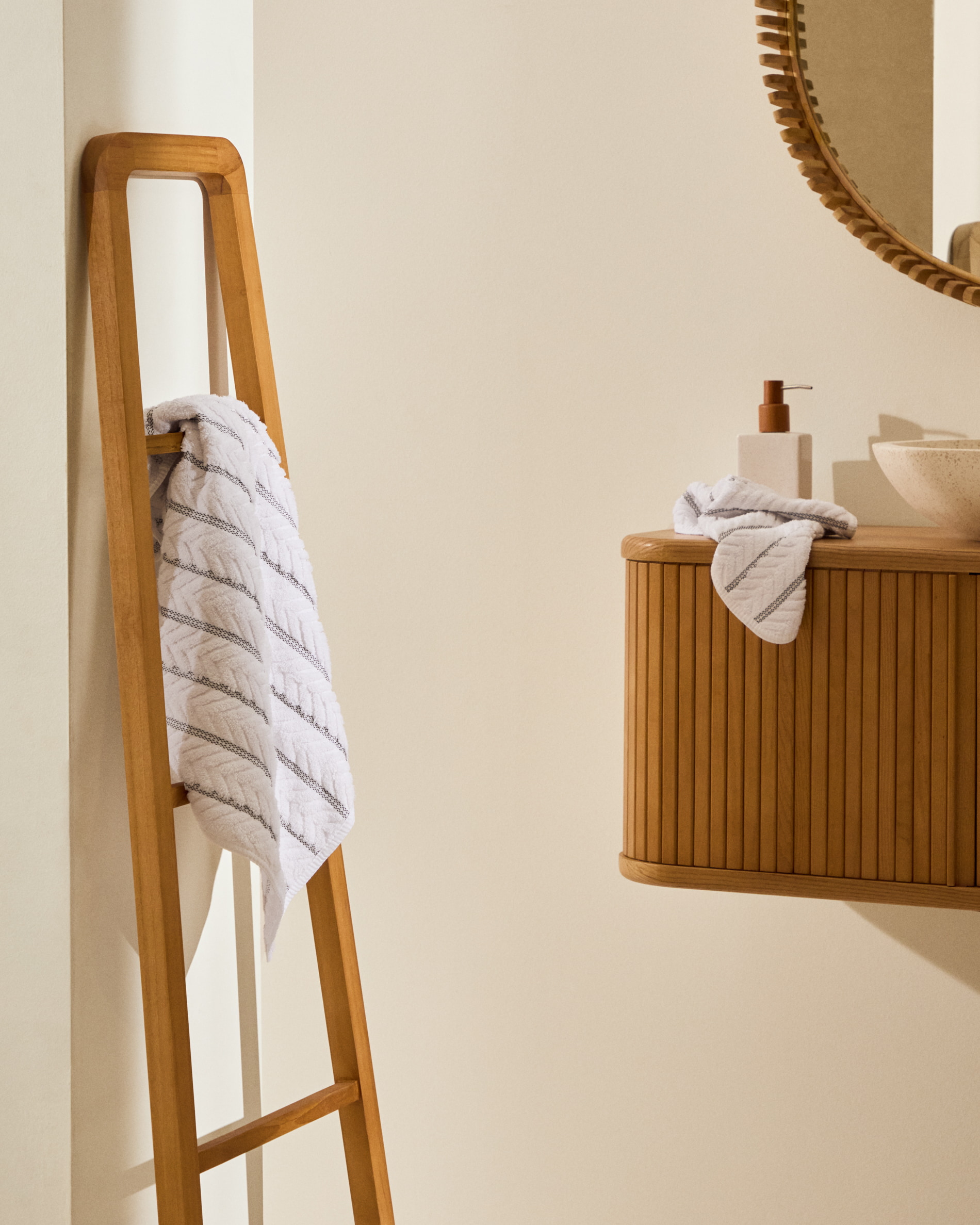 Kave Home Ronde Spiegel 'Polke' Teakhout, 60cm