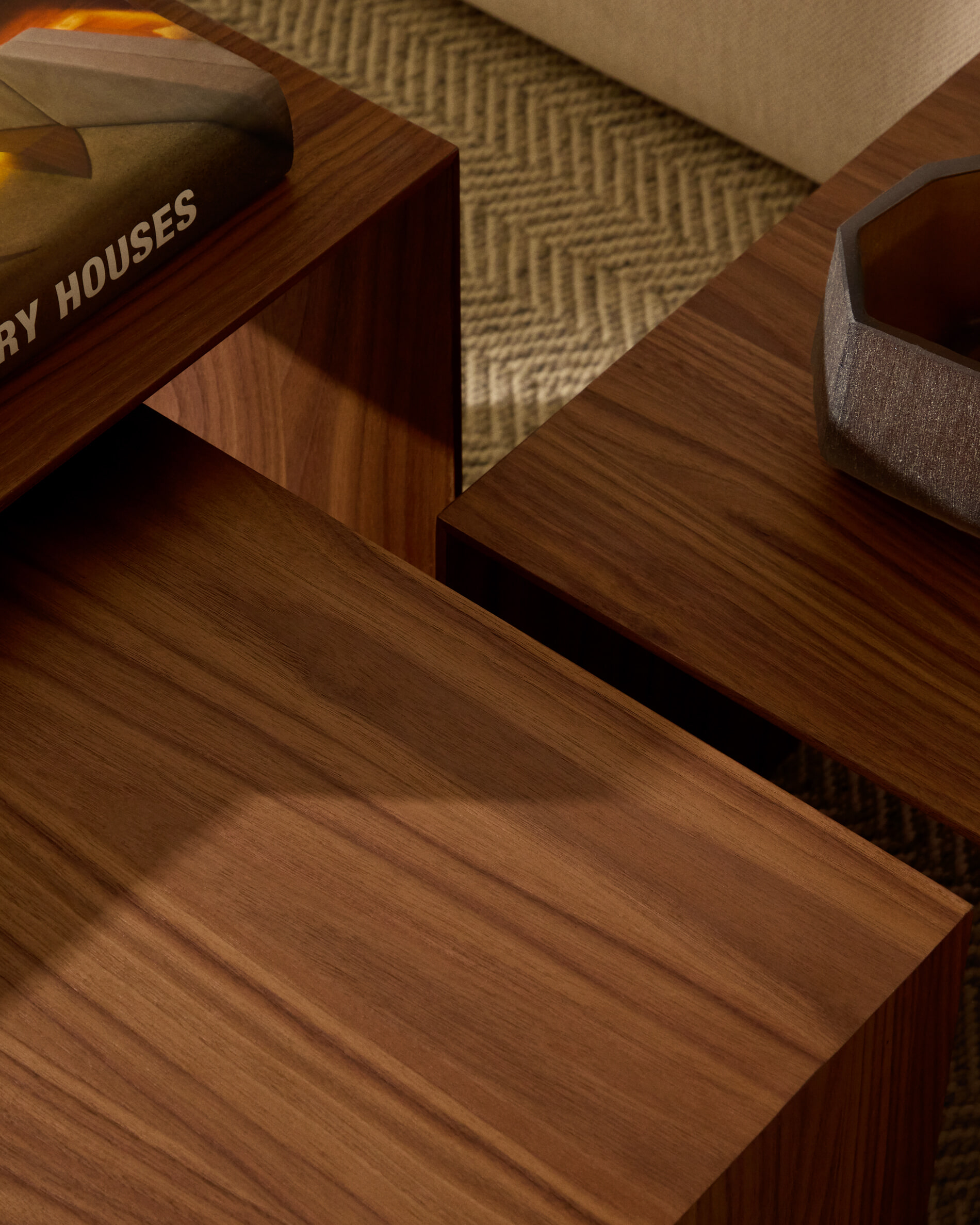 Kave Home Bijzettafel 'Litto' Walnoot, Set van 3 stuks, kleur Bruin