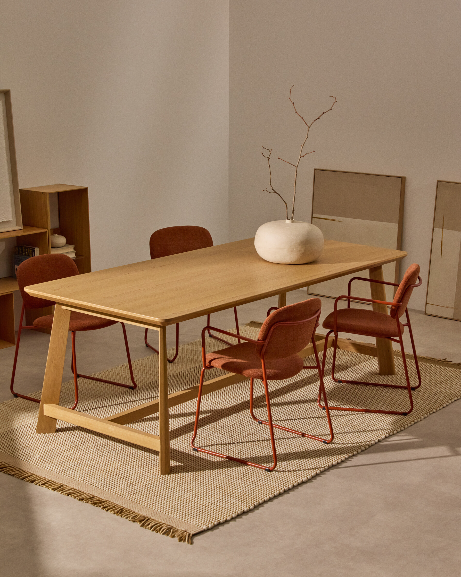 Kave Home Eetkamerstoel 'Meli' Chenille, kleur Terracotta