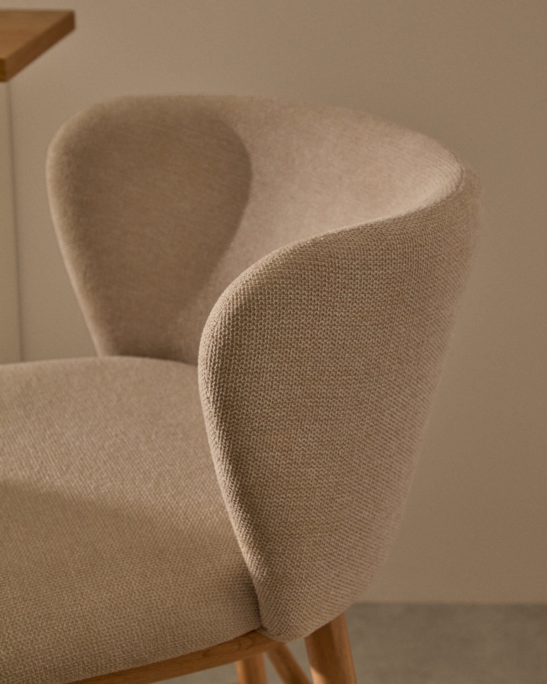 Kave Home Barkruk 'Ciselia' Chenille, kleur Beige (zithoogte 65cm)