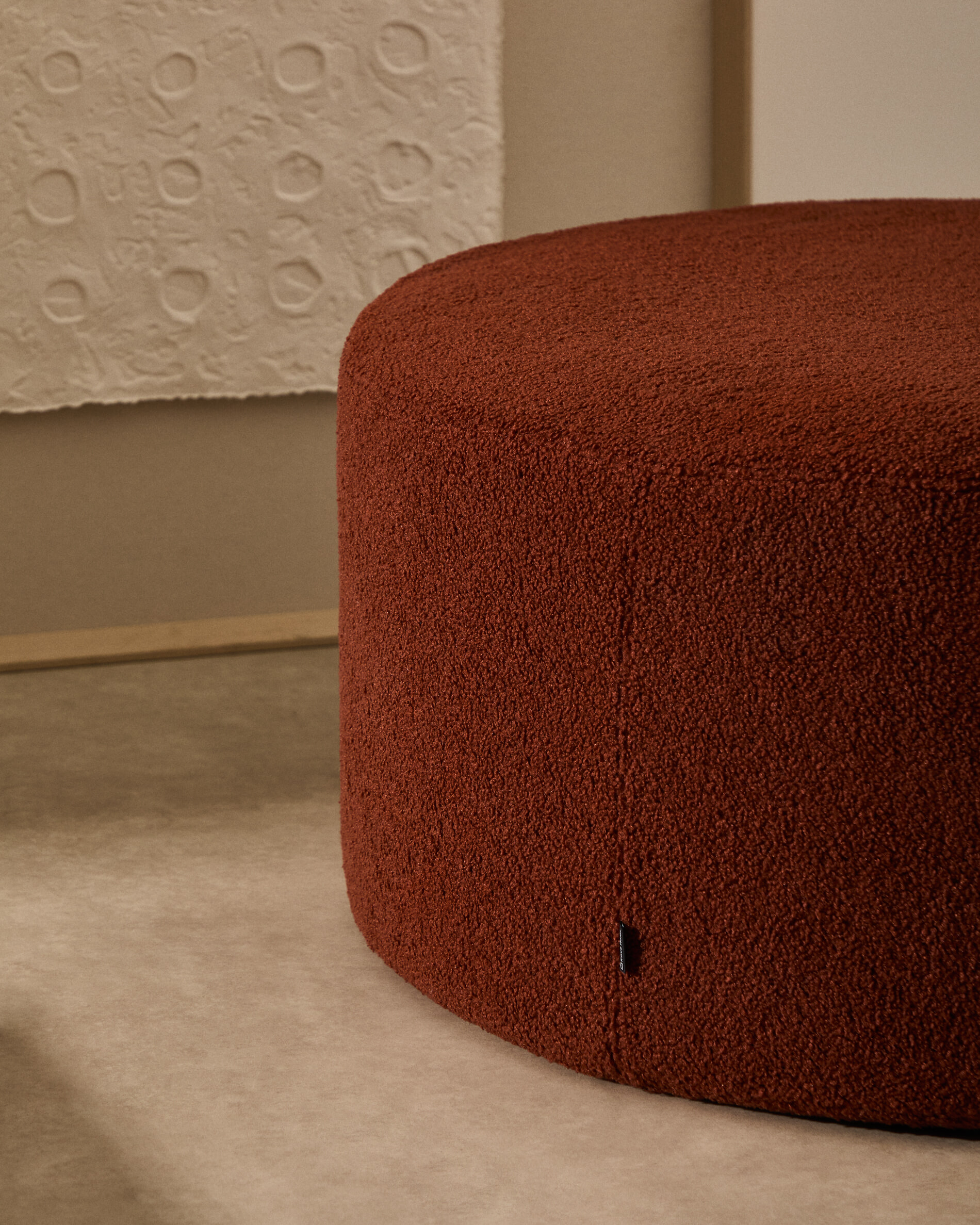 Kave Home Poef 'Kaeli' Bouclé, 90cm, kleur Terracotta