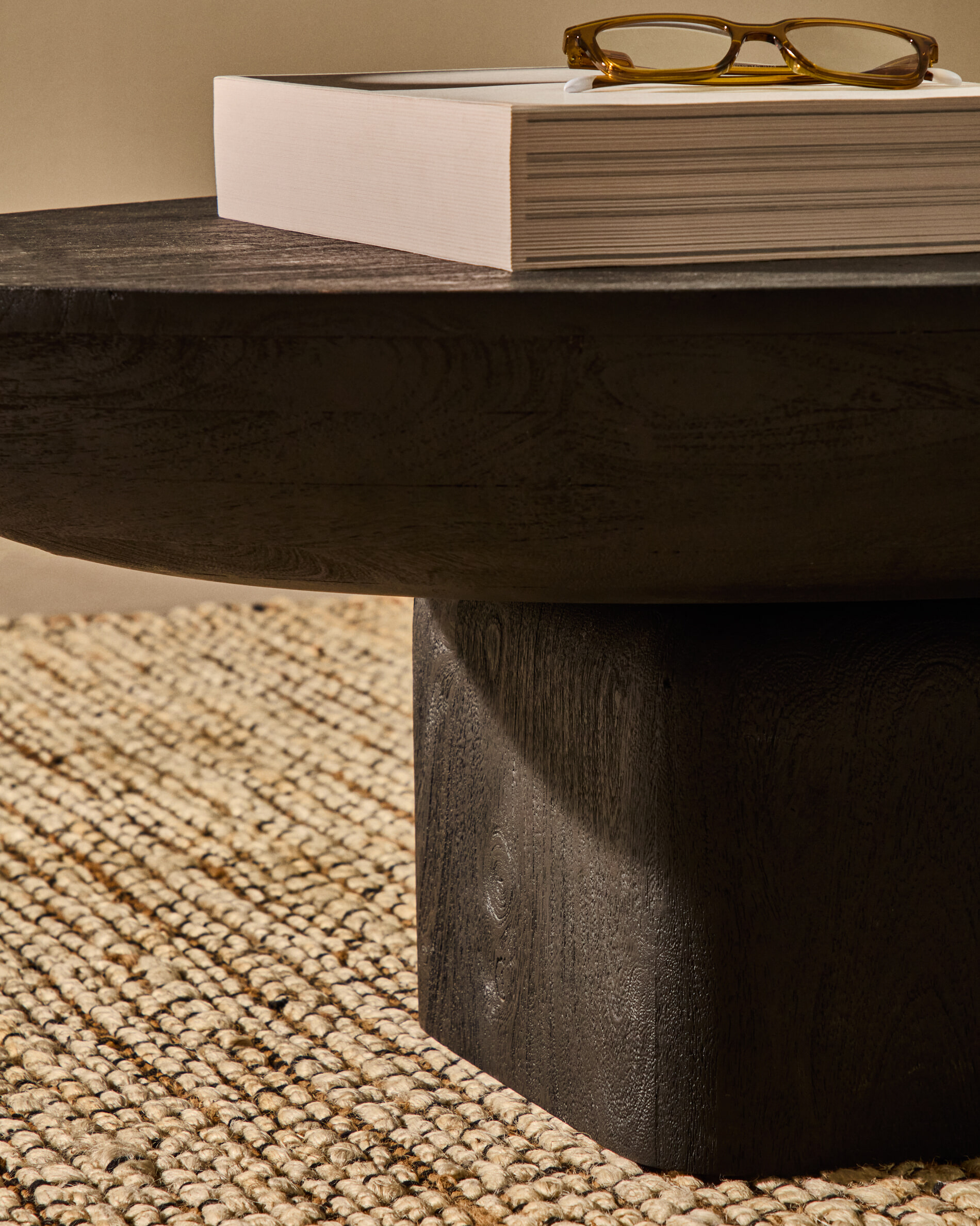 Kave Home Ovale Salontafel 'Ovak' Acaciahout, 140 x 70cm