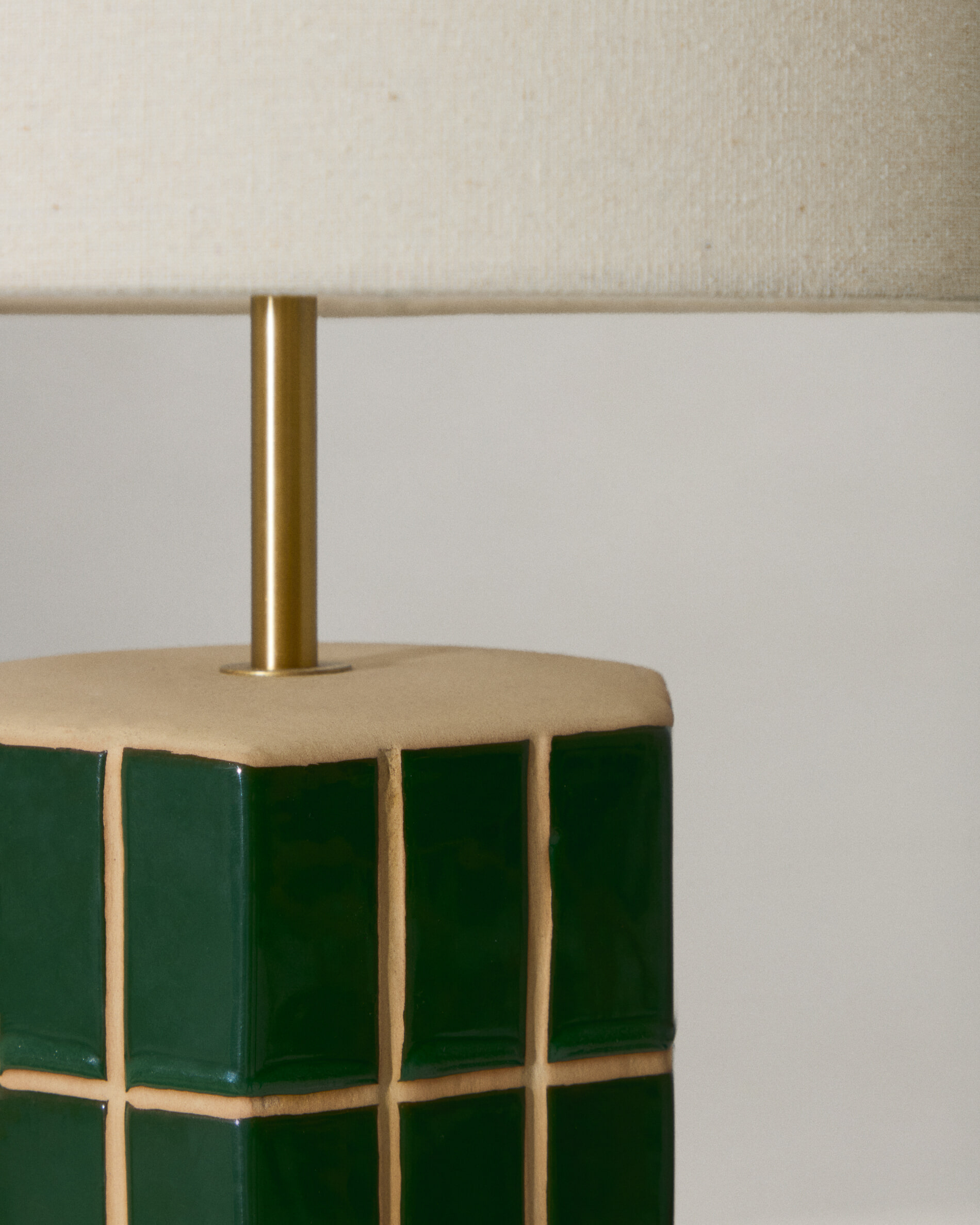 Kave Home Tafellamp 'Rue' Keramiek incl. kap, kleur groen / ecru