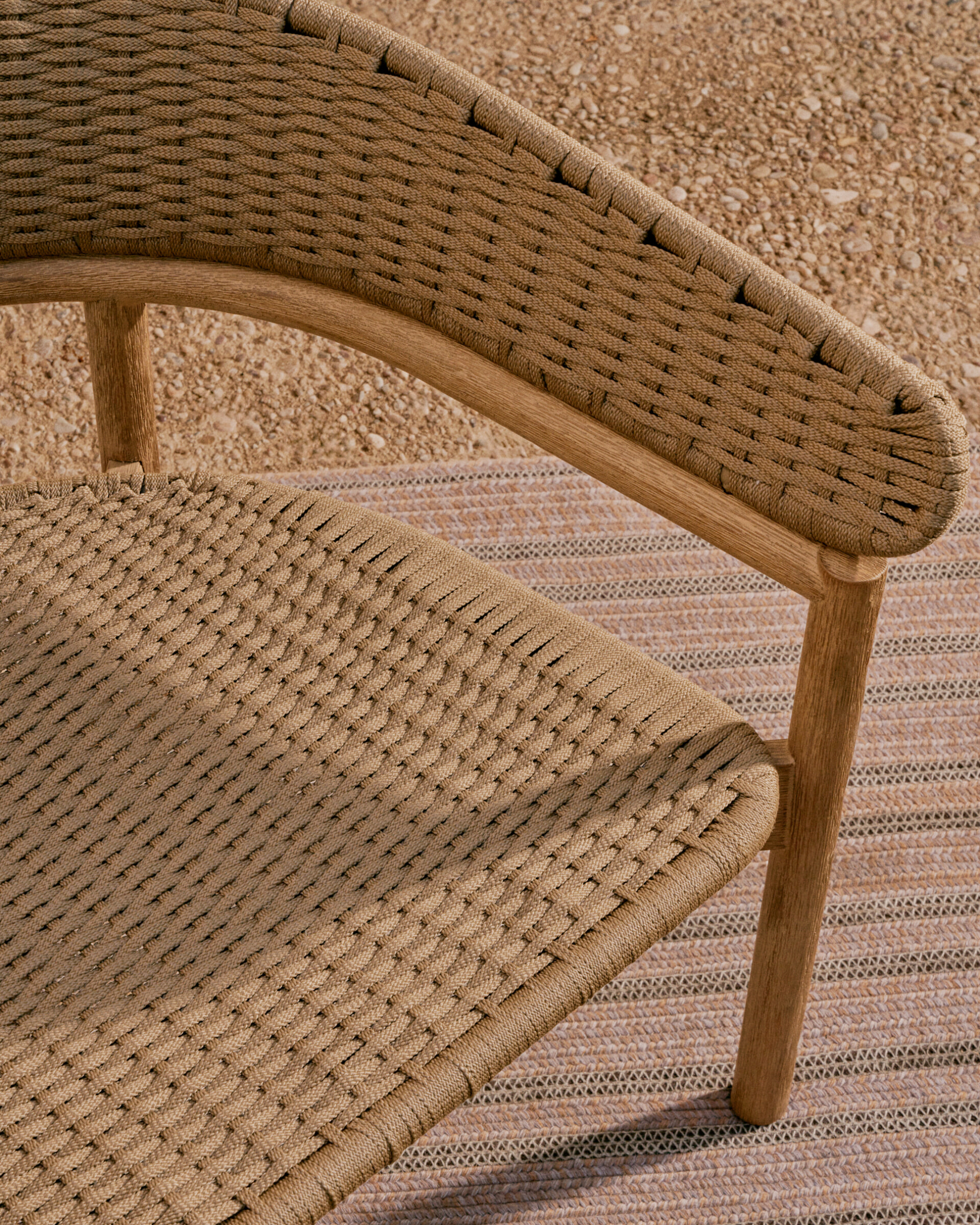 Kave Home Outdoor Fauteuil 'Arinella' Acaciahout en geweven touw