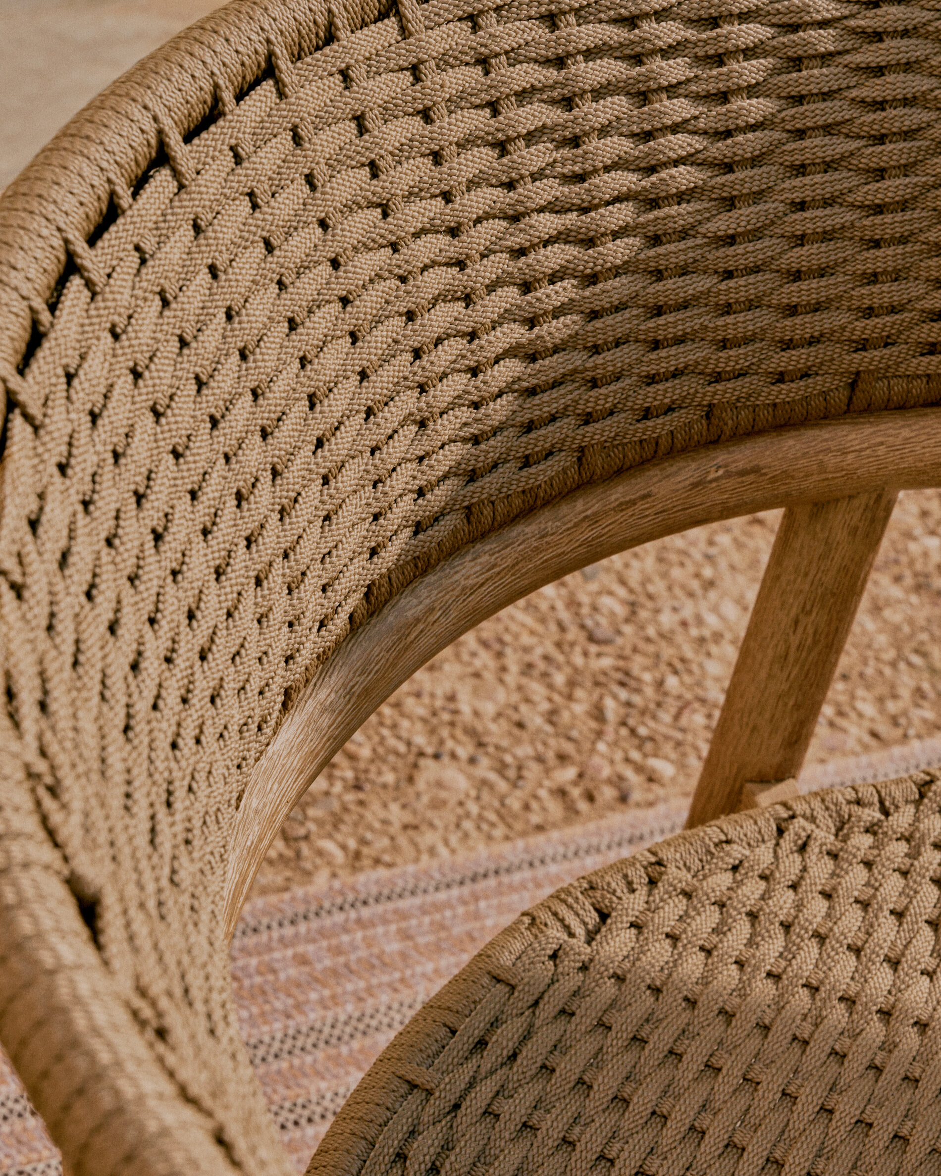 Kave Home Outdoor Fauteuil 'Arinella' Acaciahout en geweven touw
