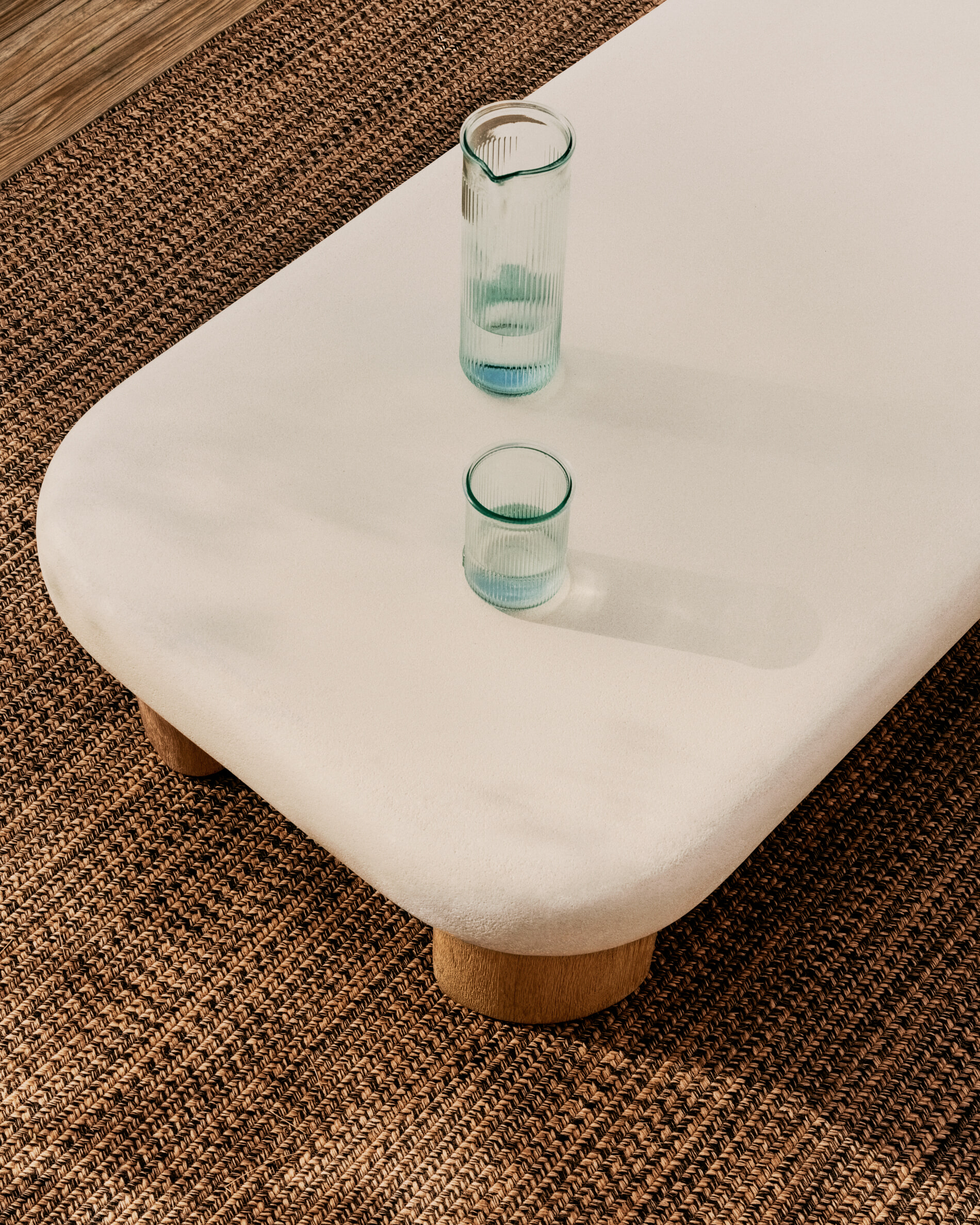 Kave Home Salontafel 'Labra' Cement en acaciahout, 140 x 70cm