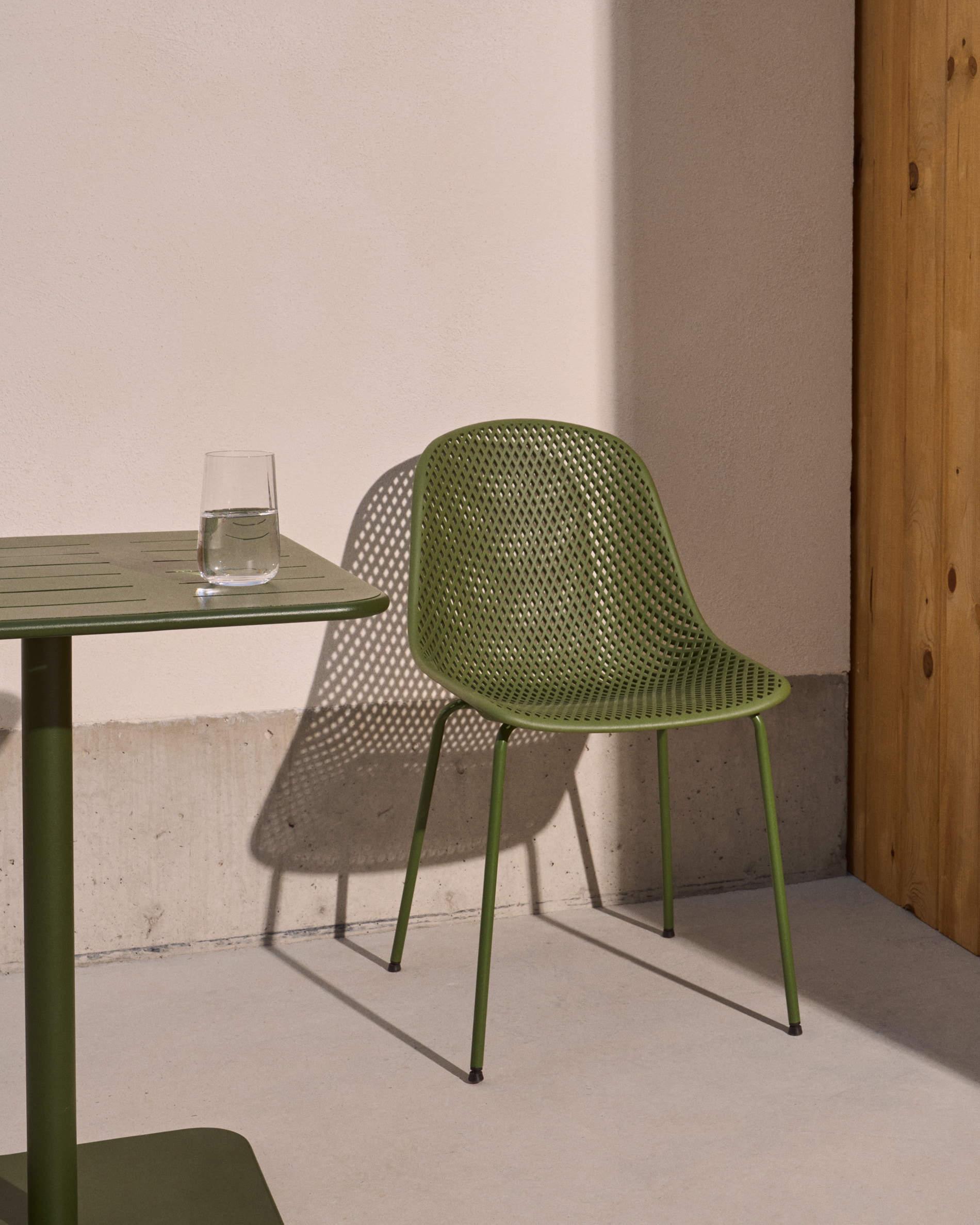 Kave Home Tuin/Eetkamerstoel 'Quinby' Kunststof, kleur Groen