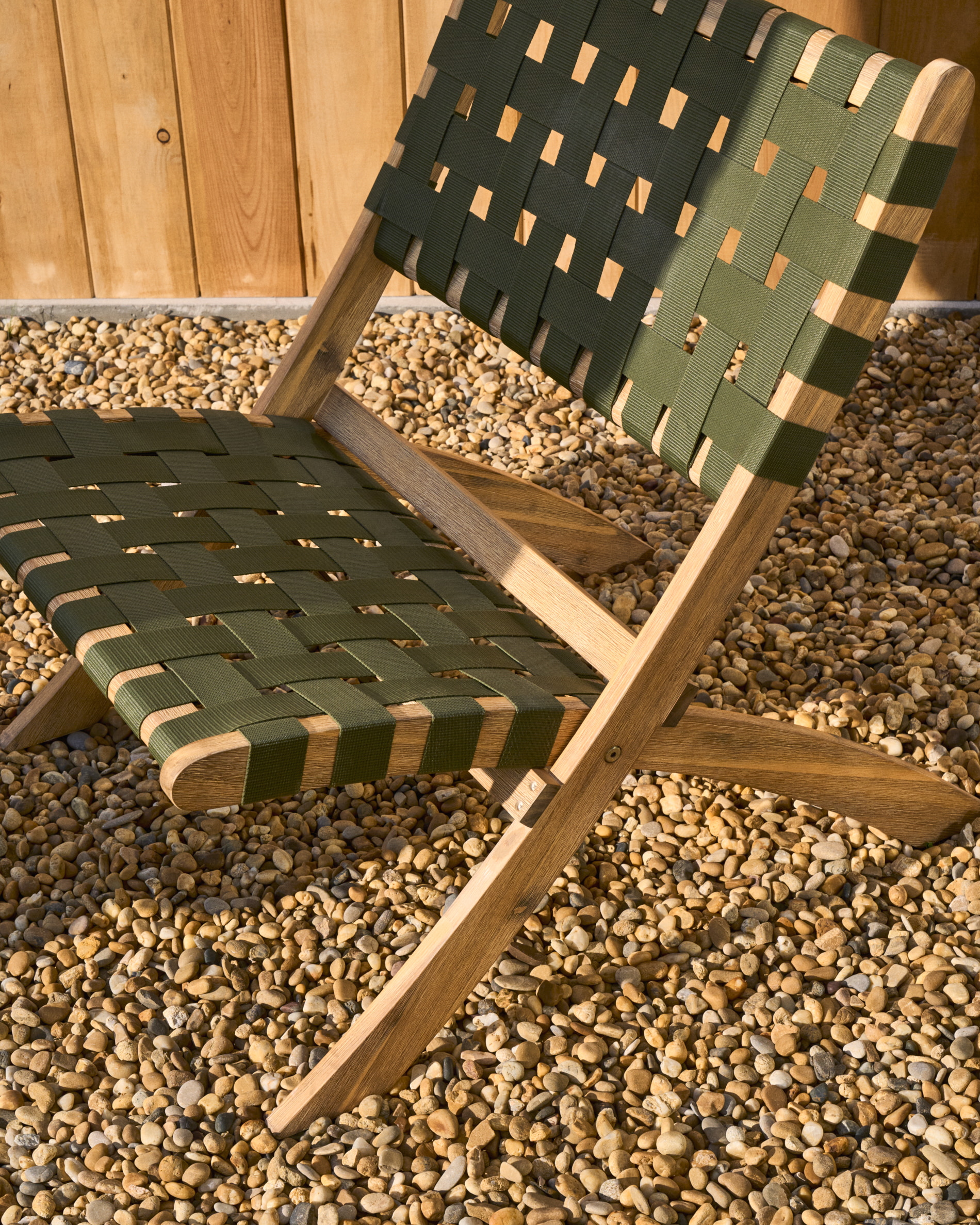 Kave Home Fauteuil 'Chabeli' Acaciahout, kleur Donkergroen