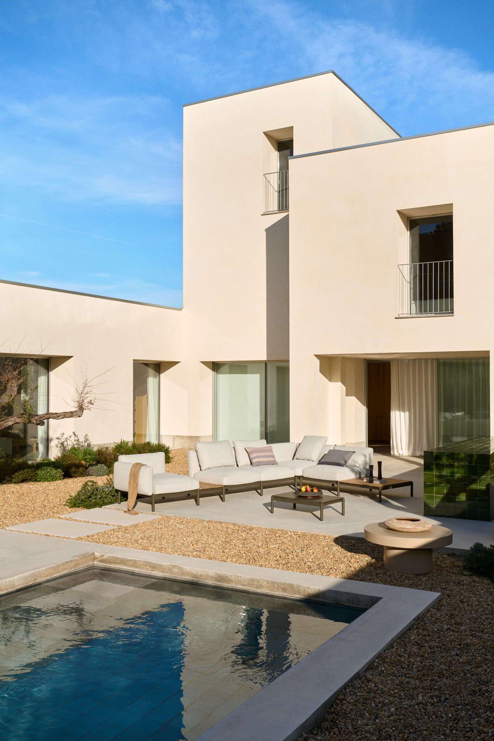 Kave Home Loungeset 'Sorells' Met 5-zits hoekbank en tafels, kleur Beige