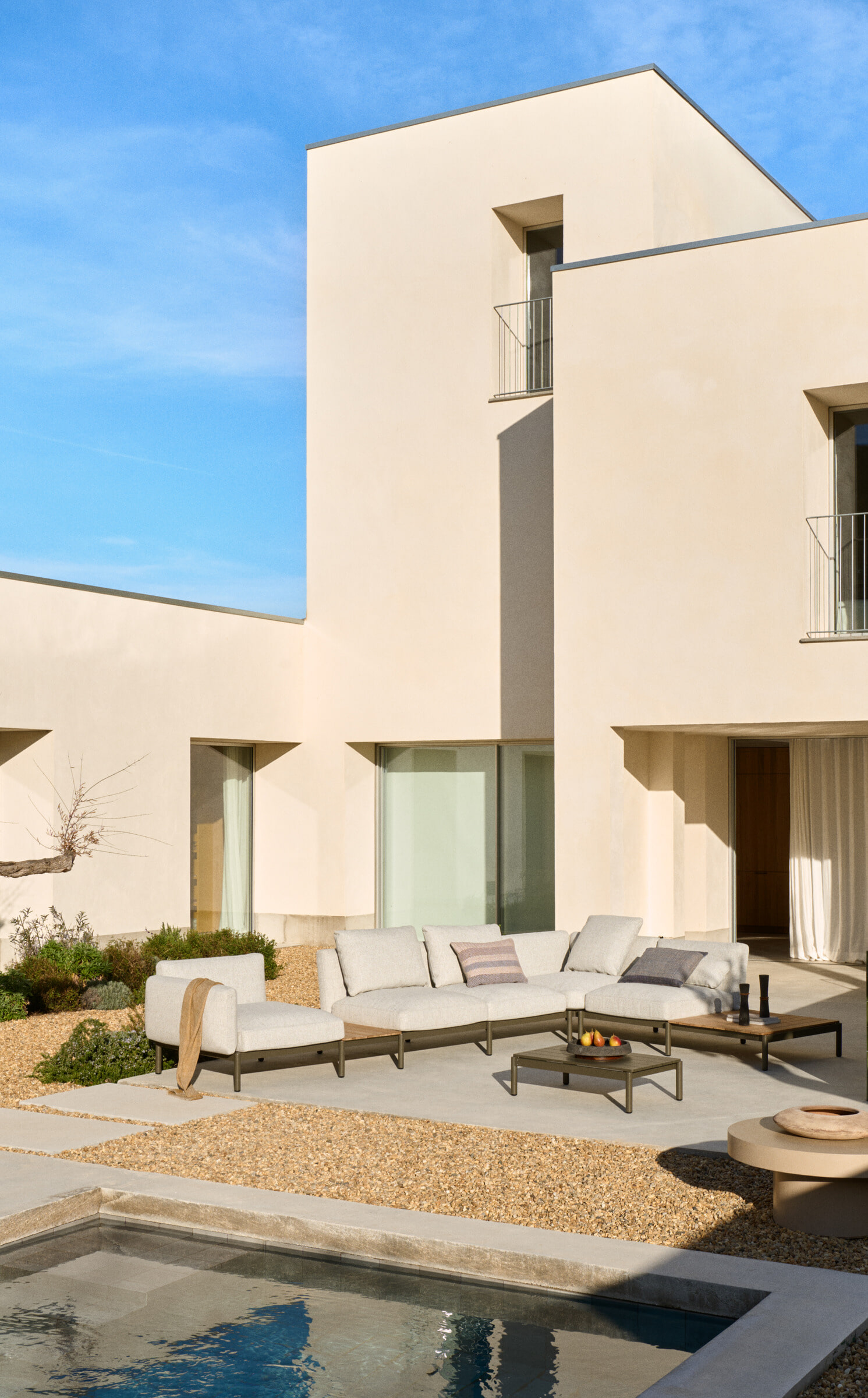 Kave Home Loungeset 'Sorells' Met 5-zits hoekbank en tafels, kleur Beige