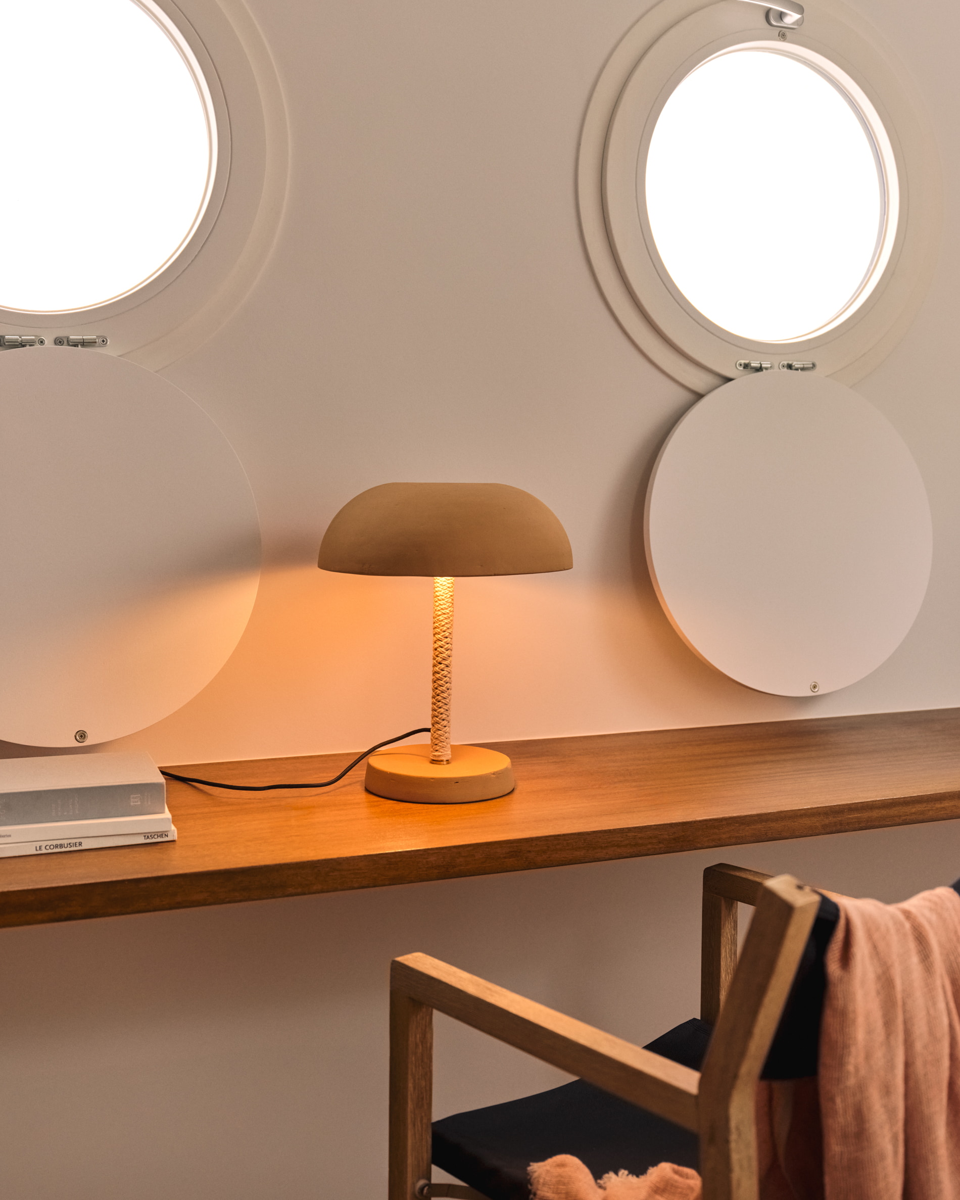 Kave Home Tafellamp 'Arinda' Terracotta en touw