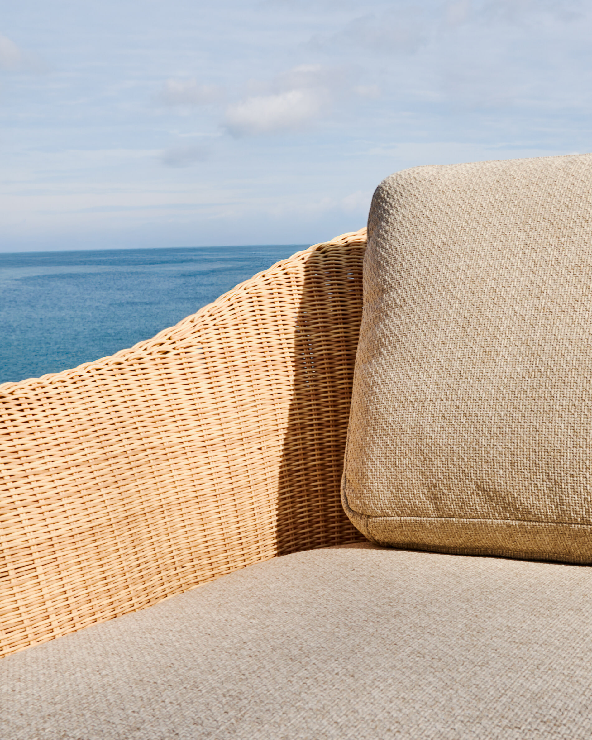 Kave Home Outdoor Fauteuil 'Galea' Teakhout en rattan