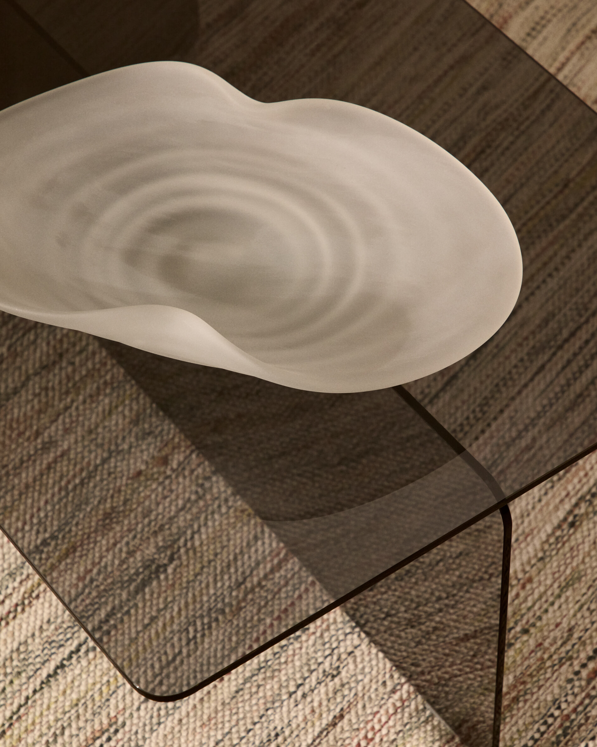 Kave Home Salontafel 'Zaren' Grijs glas, 120 x 60cm