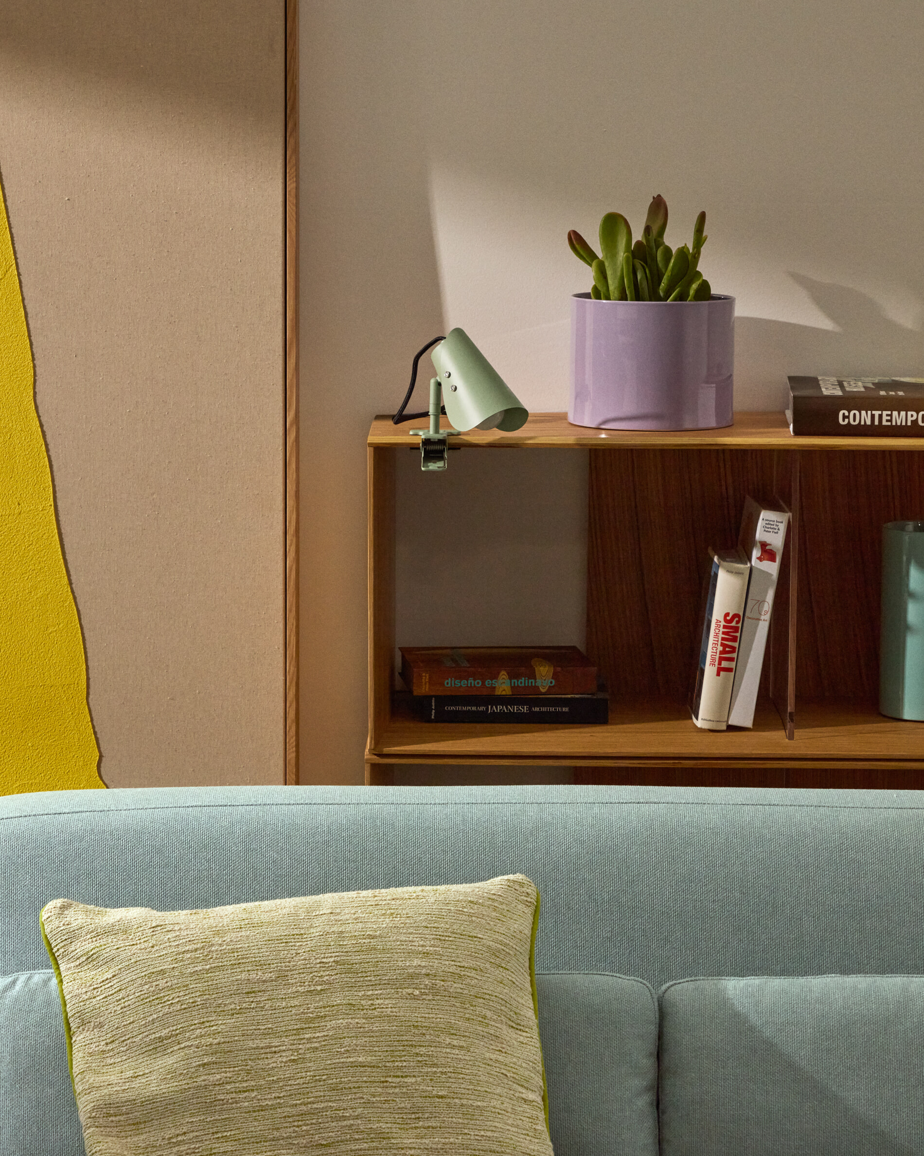 Kave Home Tafellamp 'Jula' Met klem, kleur Groen