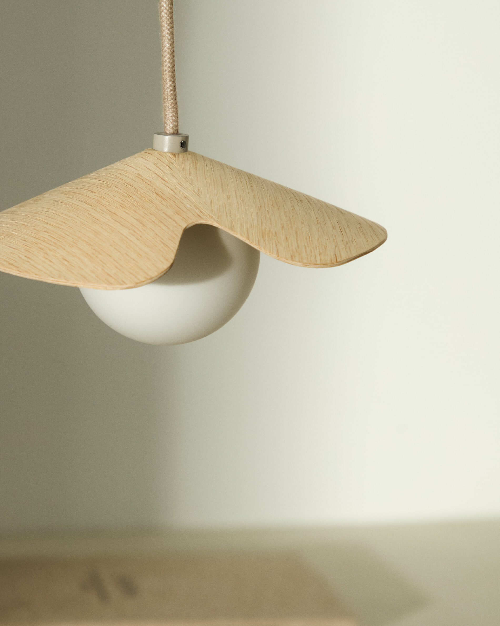 Kave Home Hanglamp 'Wilara' Eiken en glas