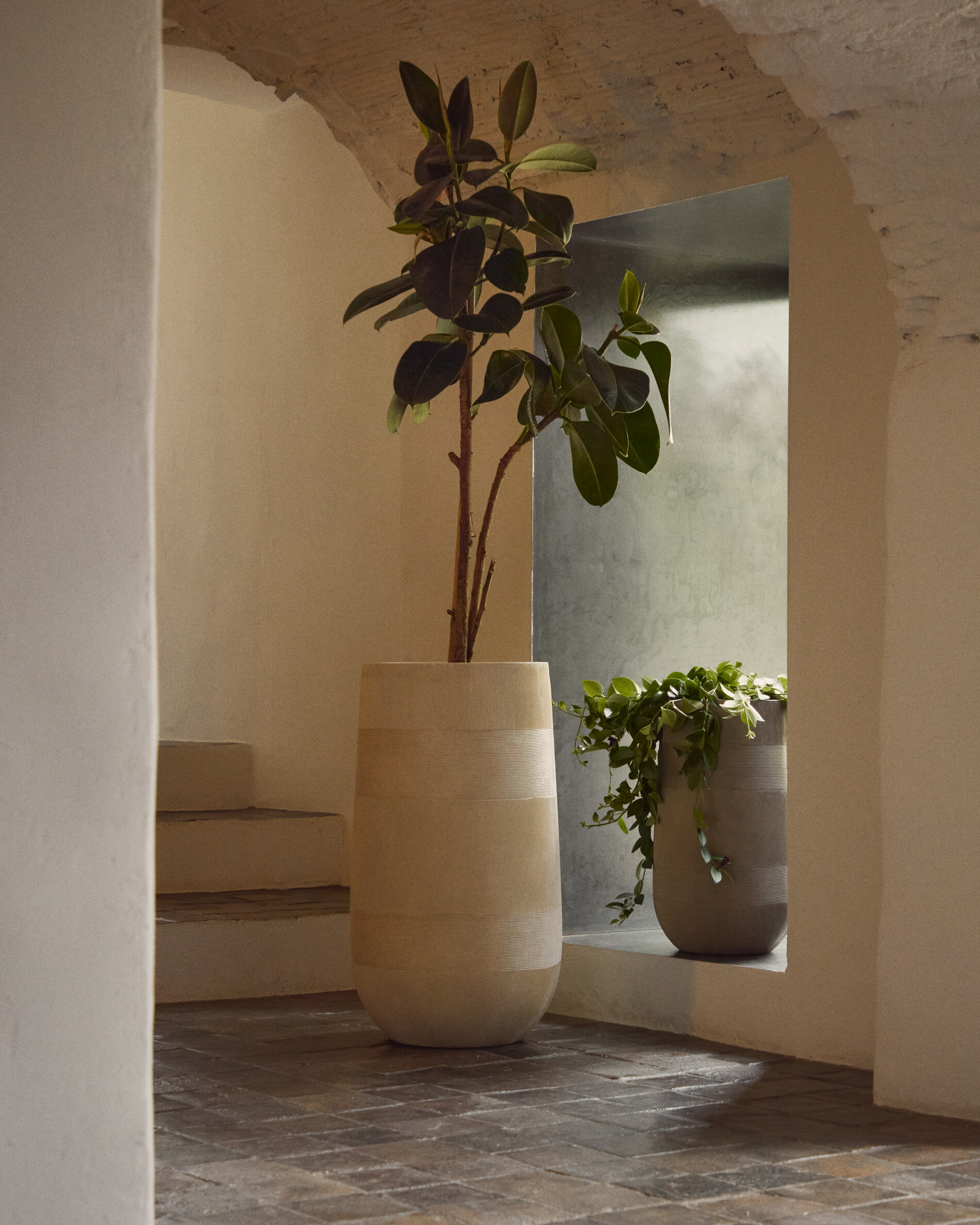 Kave Home Plantenpot 'Tival' Set van 2 stuks, kleur Beige