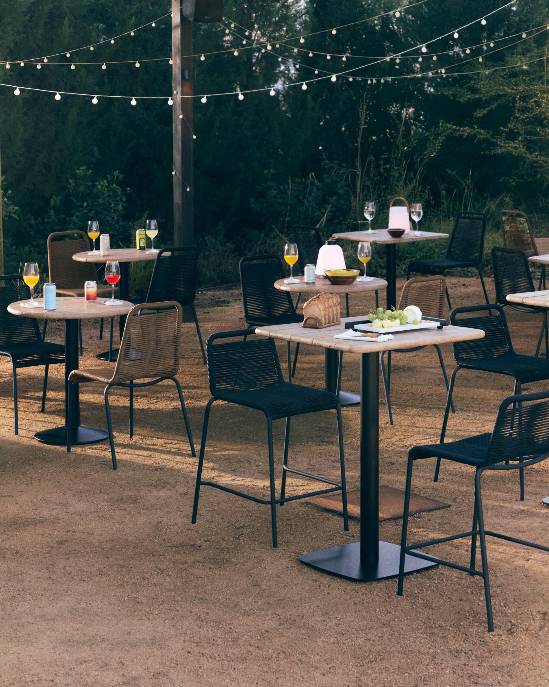 Kave Home Outdoor Barkruk 'Lambton' kleur Zwart (zithoogte 62cm)