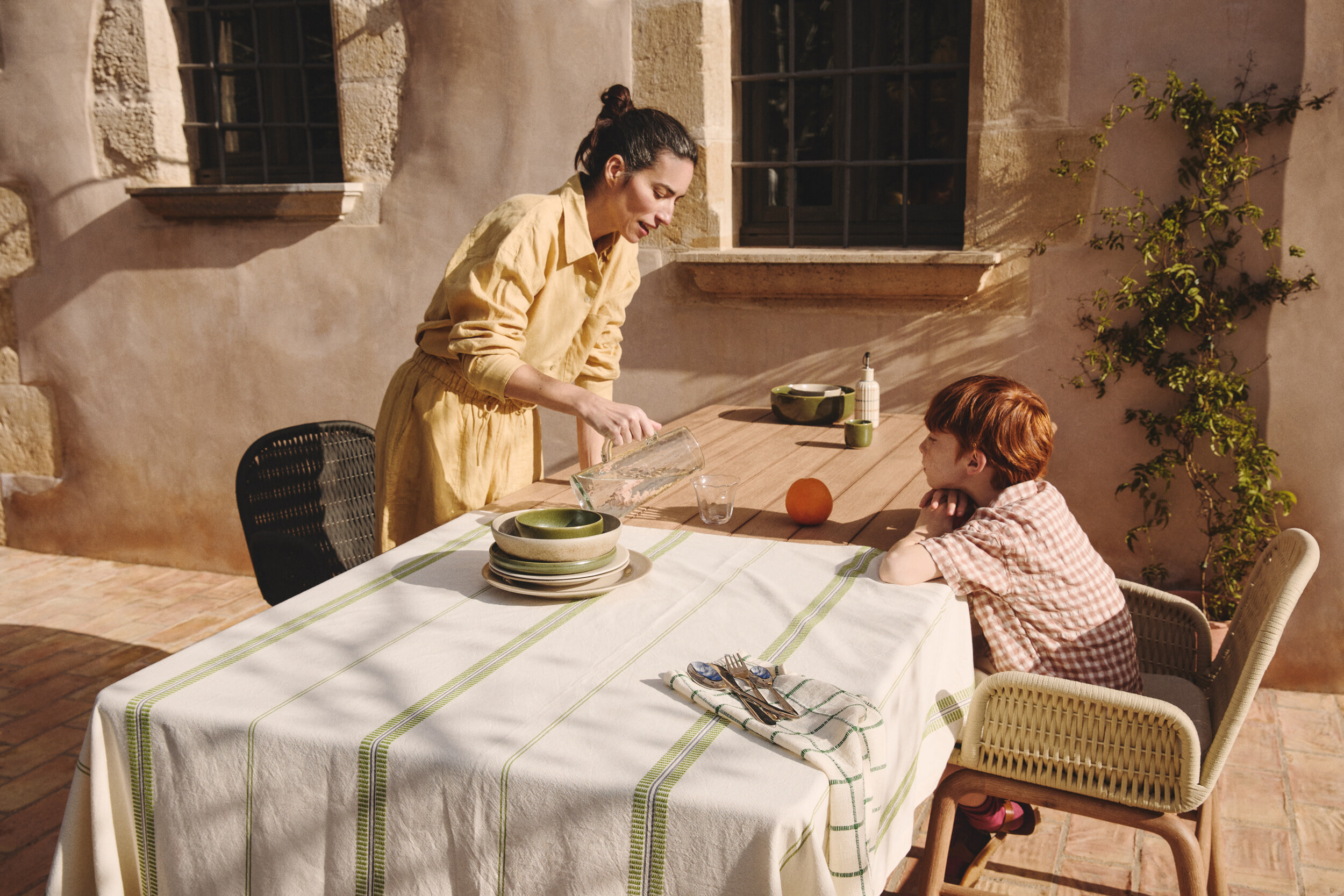 Kave Home Tuintafel 'Sori' Acaciahout, 240 x 100cm