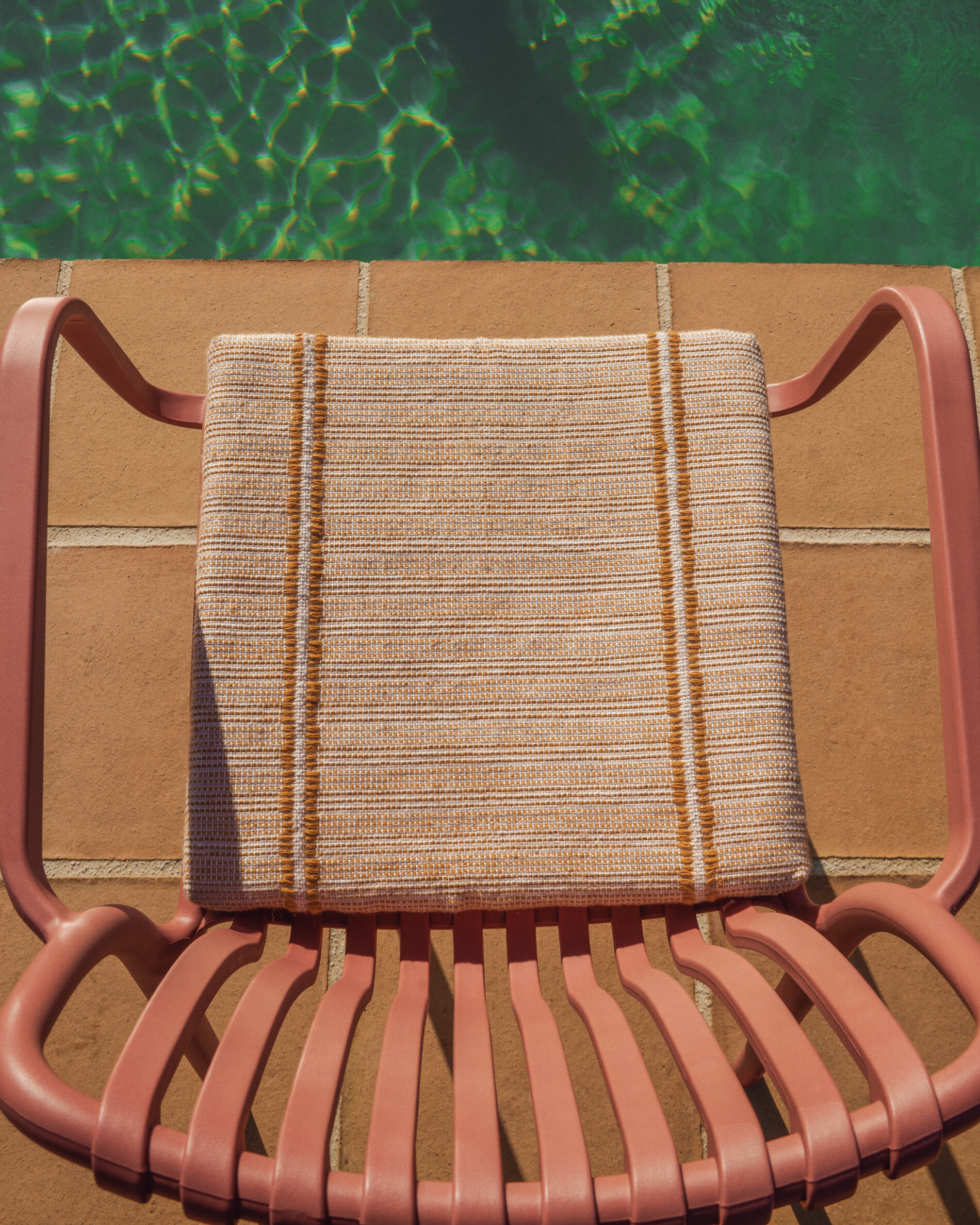 Kave Home Tuinstoel 'Isabellini' Gerecyclede kunststof, kleur Terracotta