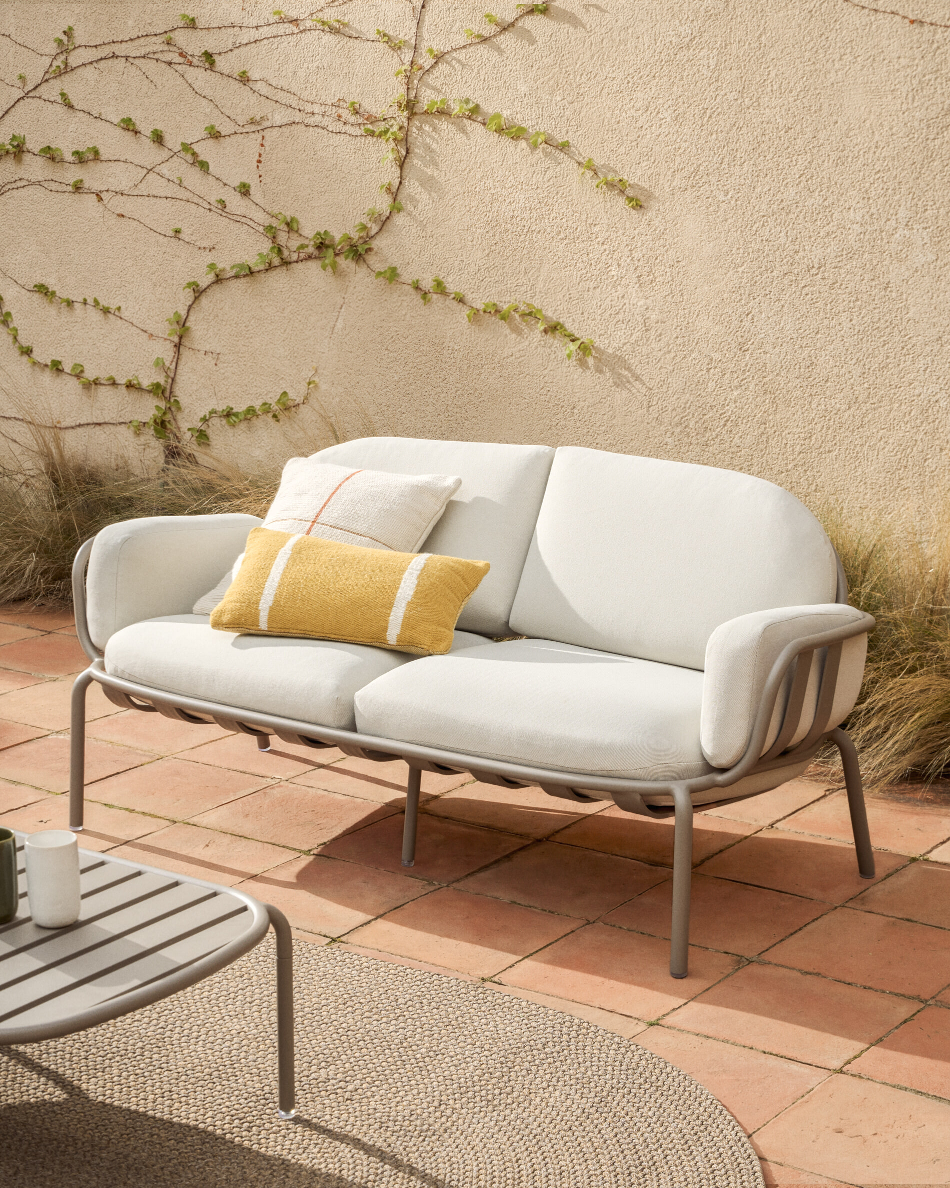 Kave Home 2-zits Tuinbank 'Joncols' 164cm, kleur Taupe
