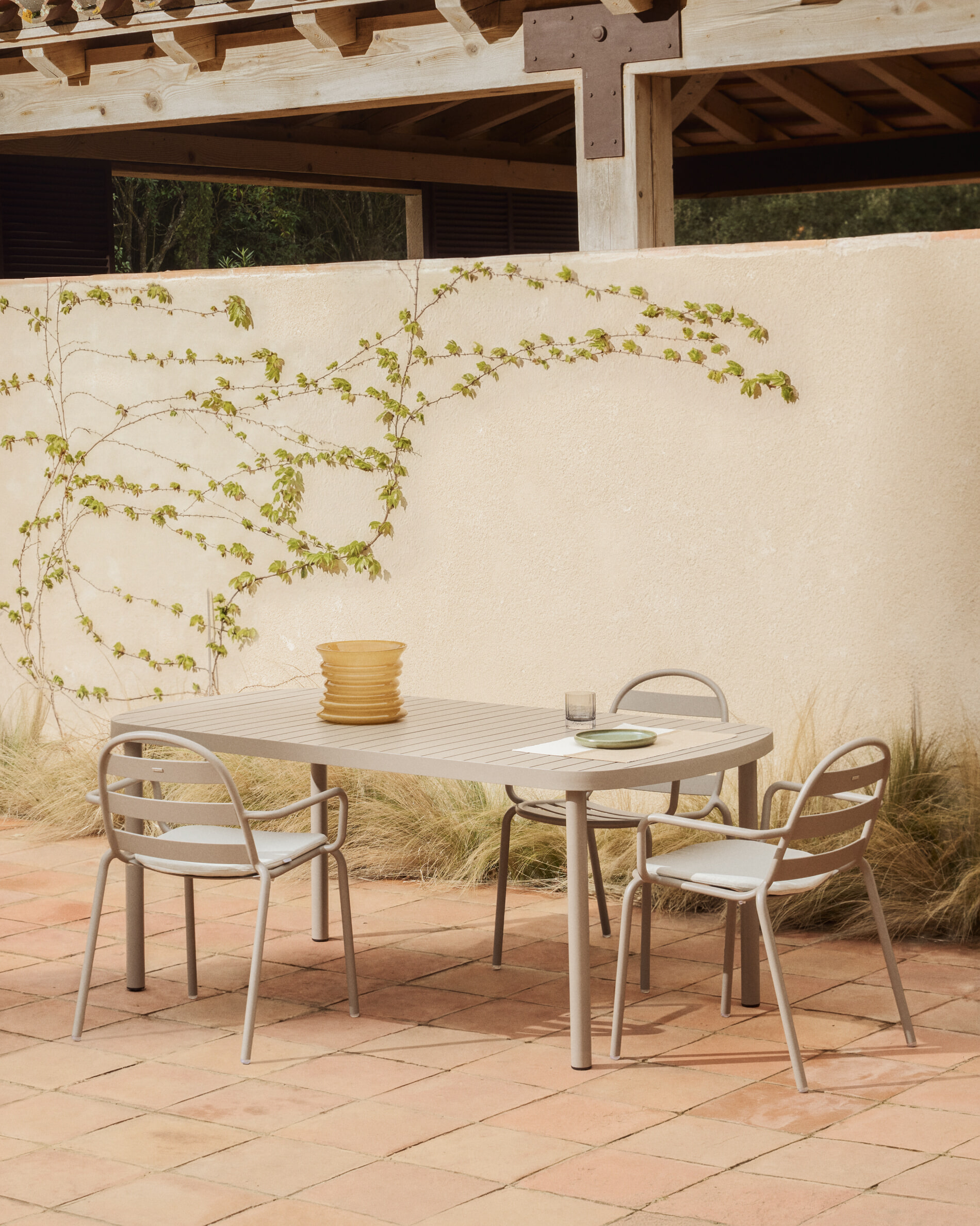 Kave Home Tuinstoel 'Joncols' kleur Taupe