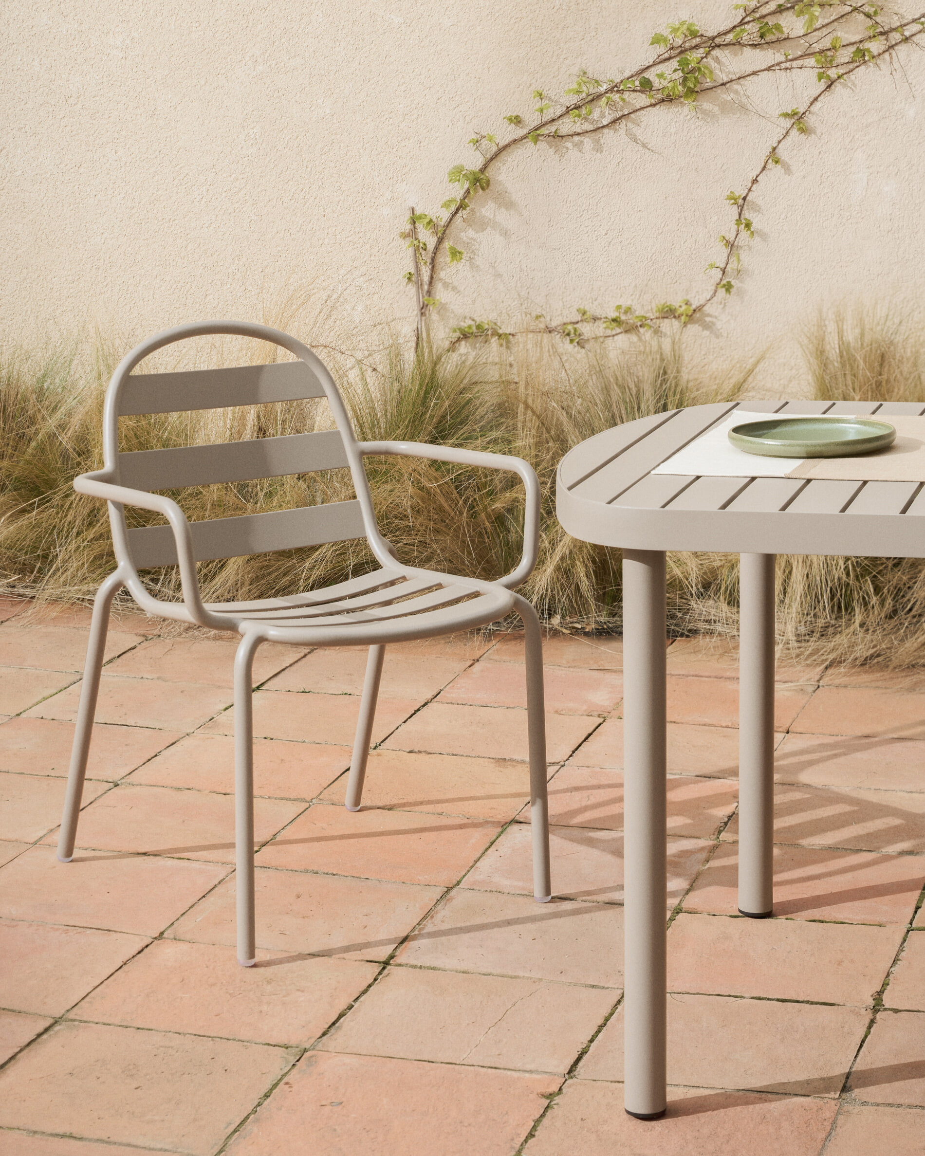Kave Home Tuinstoel 'Joncols' kleur Taupe