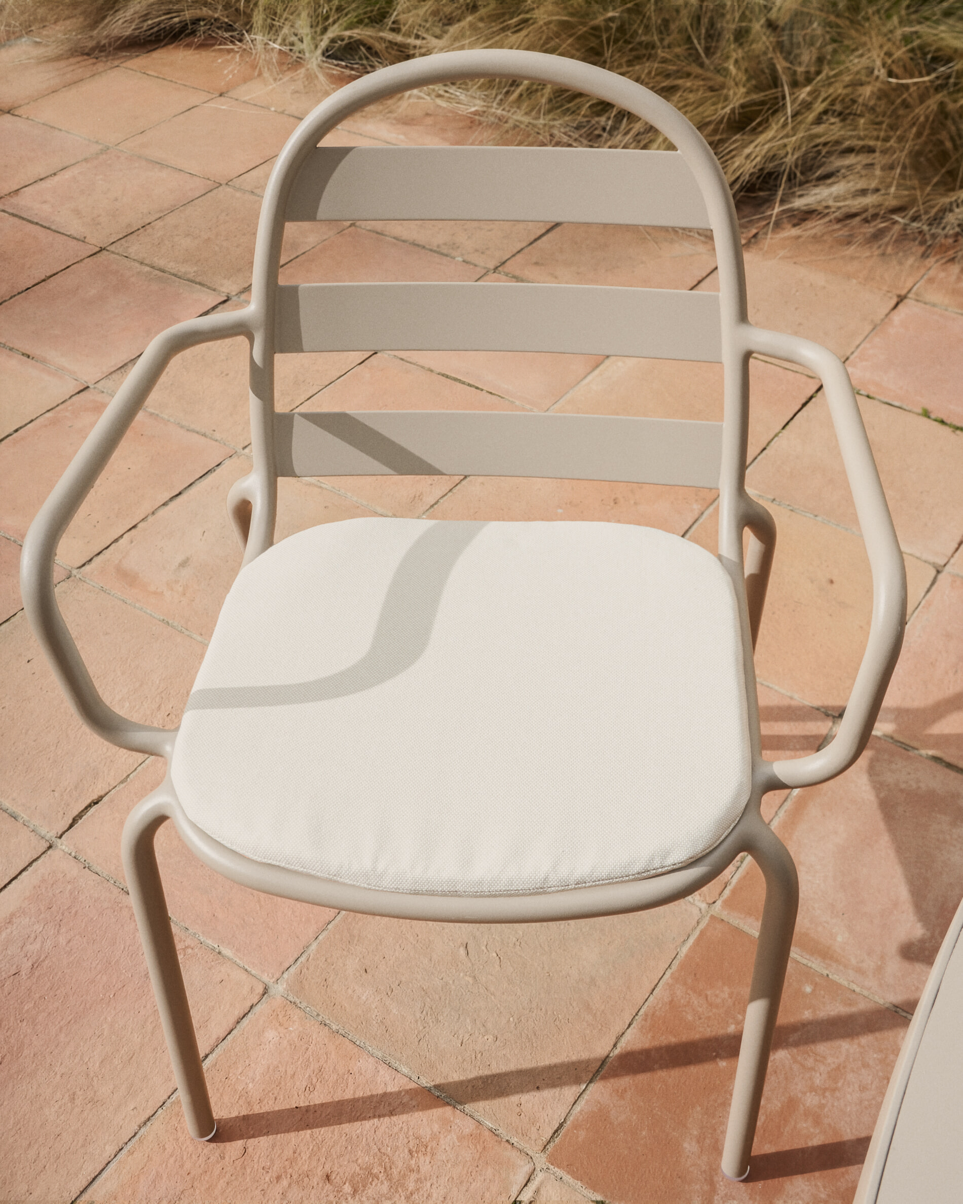 Kave Home Tuinstoel 'Joncols' kleur Taupe