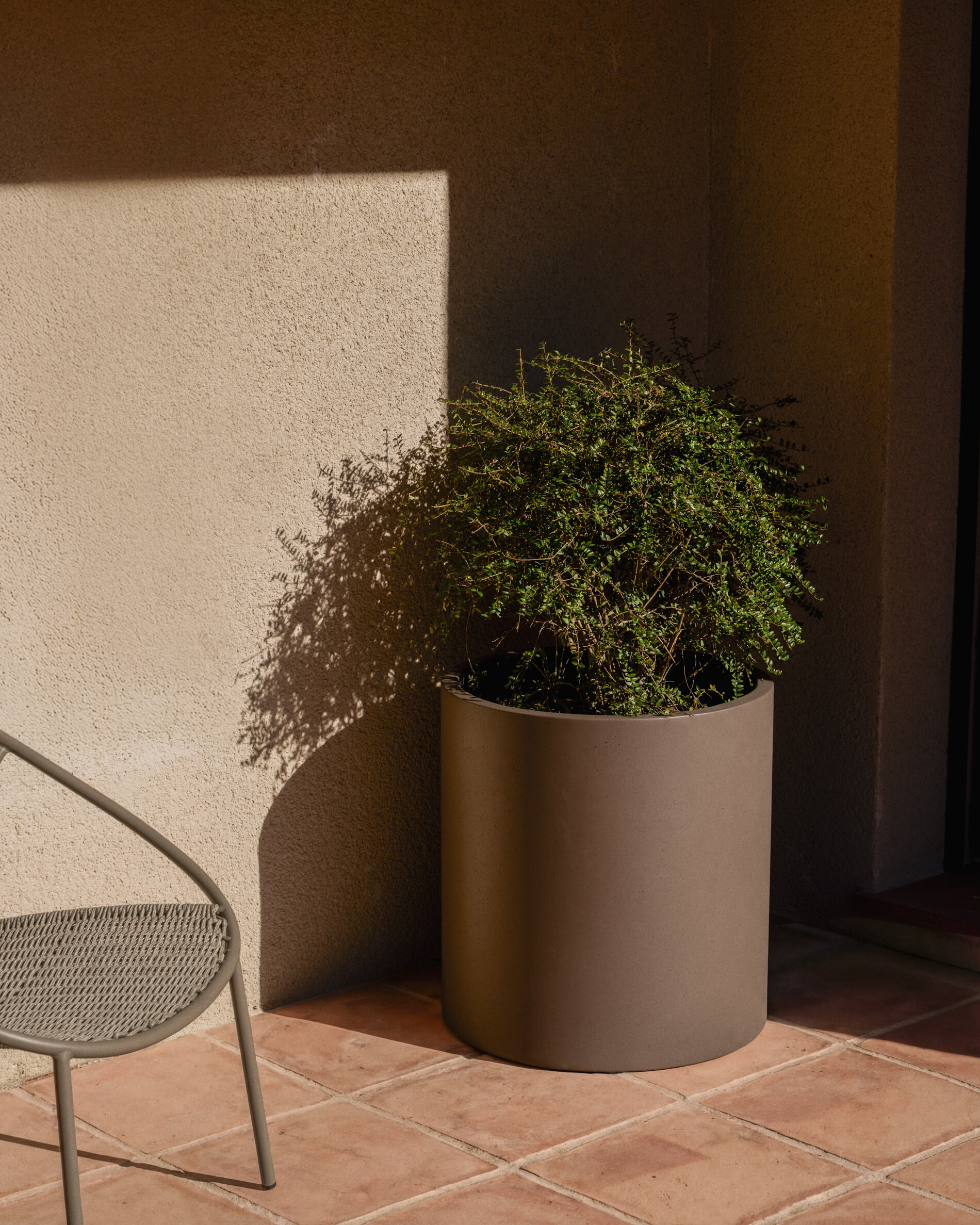 Kave Home Plantenpot 'Aiguablava' kleur Bruin