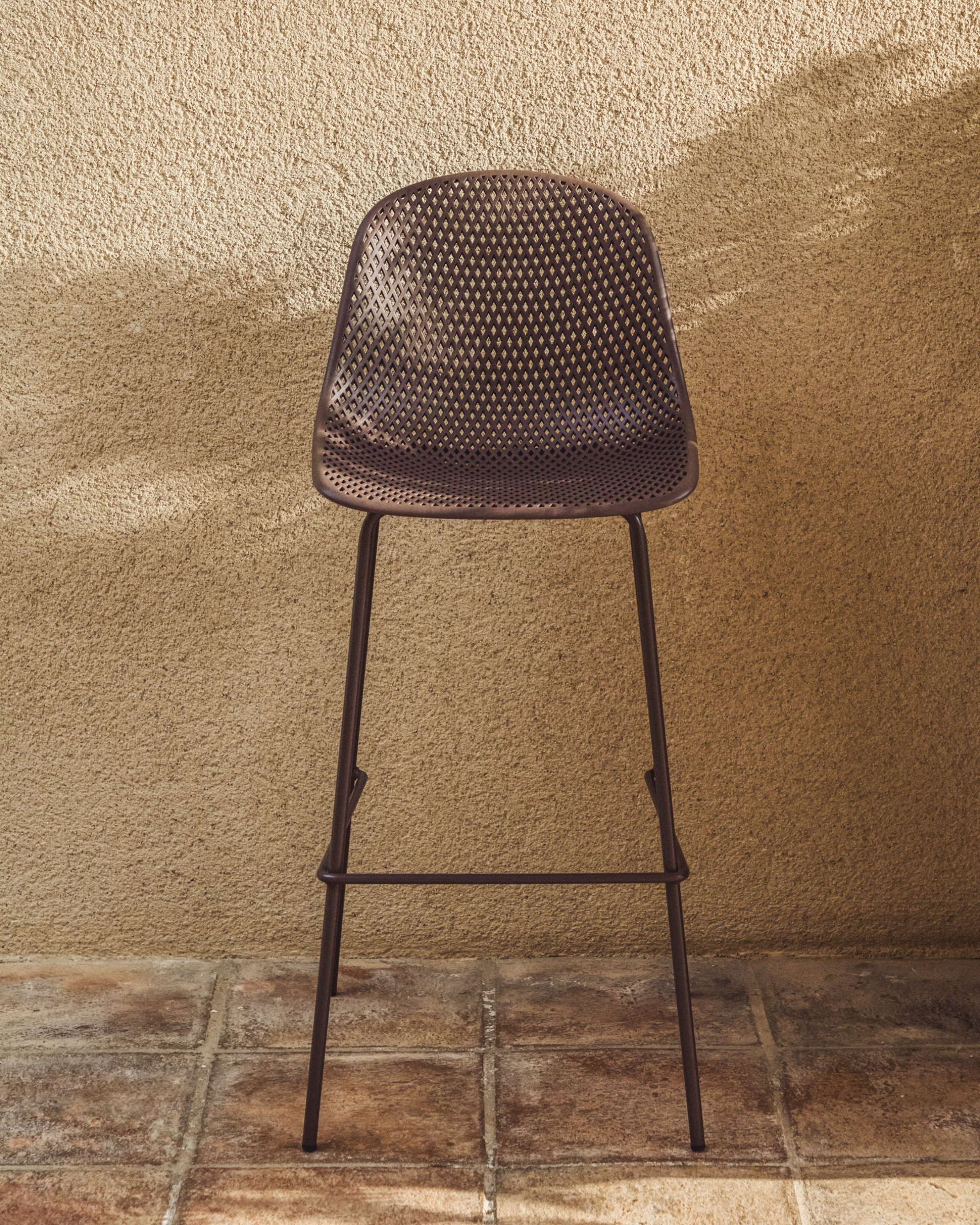 Kave Home Barkruk 'Quinby' kleur Bruin (zithoogte 75cm)