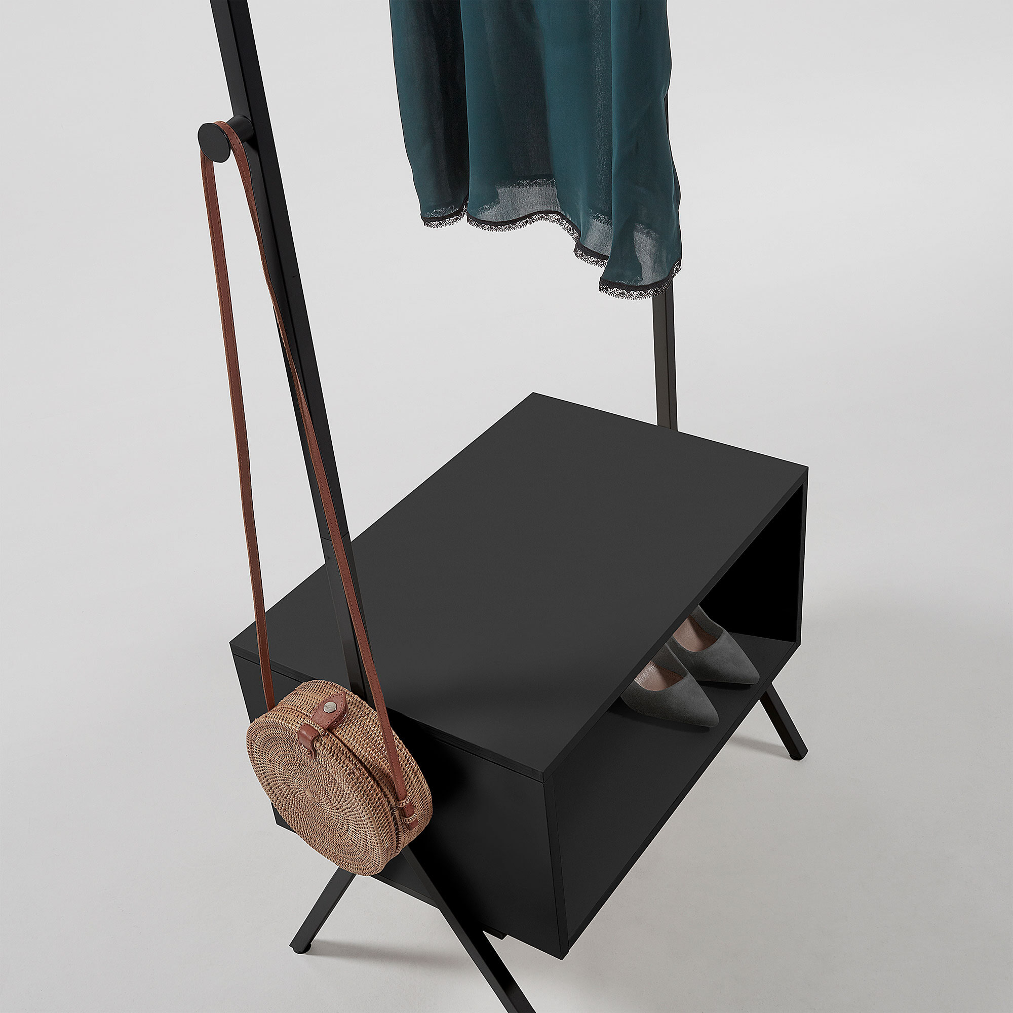 Kave Home Kledingrek 'Celise' kleur Zwart