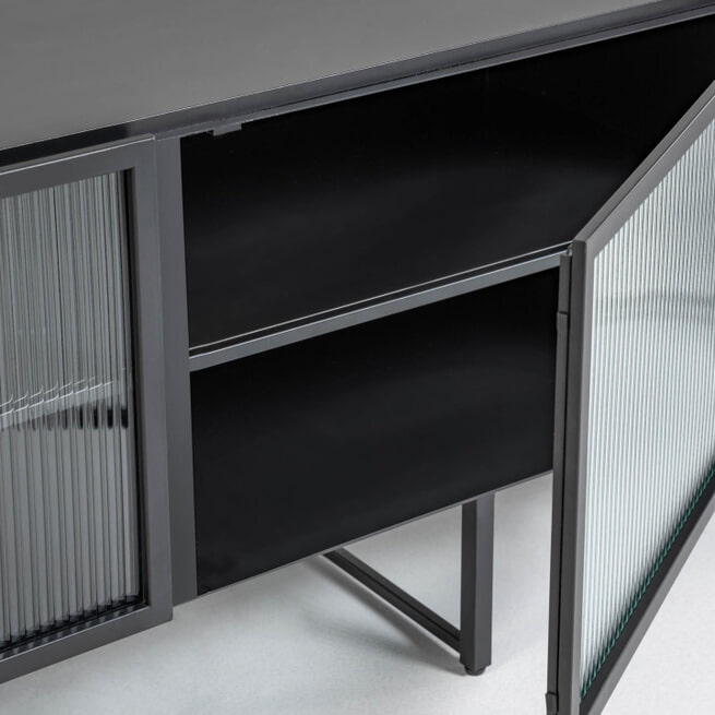 Kave Home TV-meubel 'Trixie' Zwart metaal met glas,  180cm