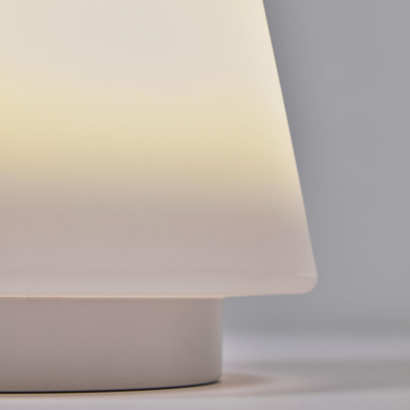 Kave Home Tafellamp 'Udiya' Oplaadbaar, kleur Wit