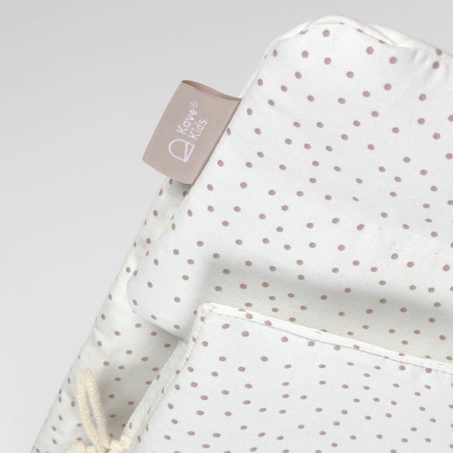 Kave Home Stoelkussen 'Nuun' t.b.v. kinderstoel, kleur Wit/Roze