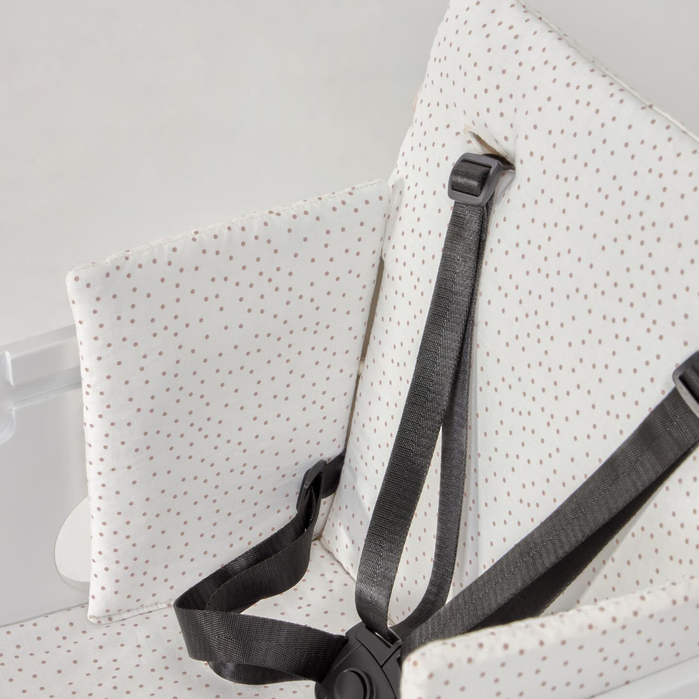 Kave Home Stoelkussen 'Nuun' t.b.v. kinderstoel, kleur Wit/Roze