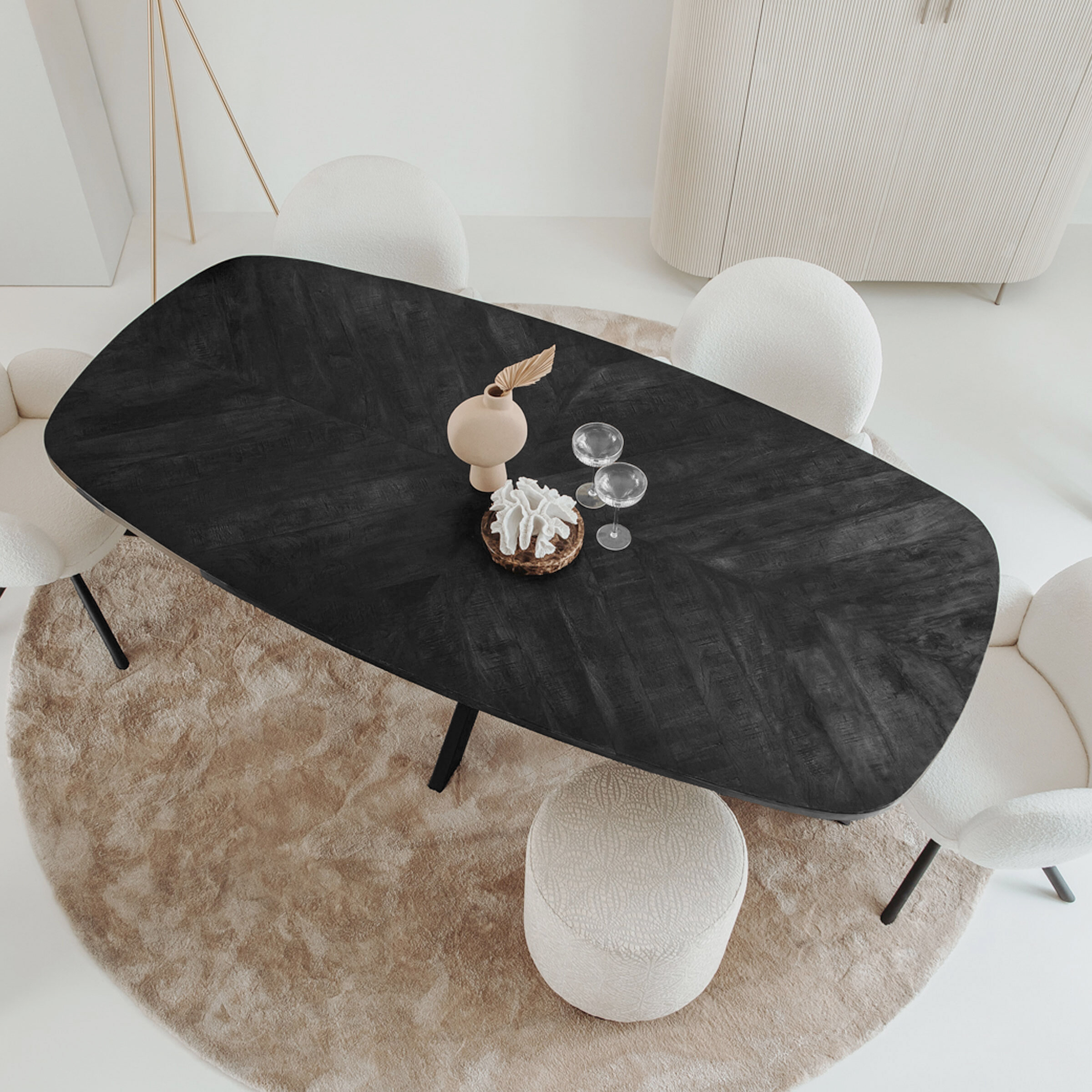 Tower Living Eettafel 'Silvi' Deens ovaal, Mangohout, kleur Zwart